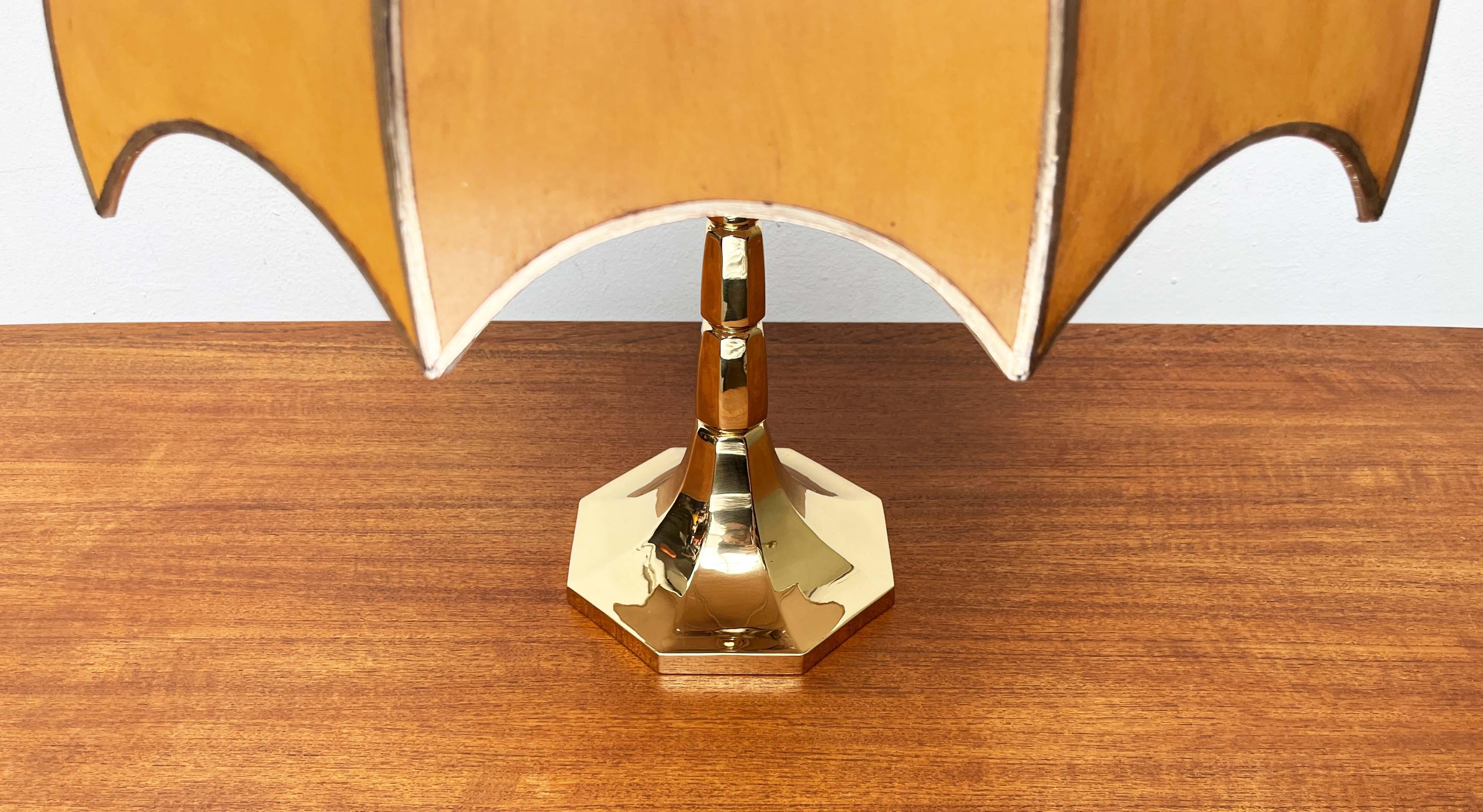 Lámpara de sobremesa de latón estilo Hollywood Regency alemán moderno de mediados de siglo de Goldkant en venta 3