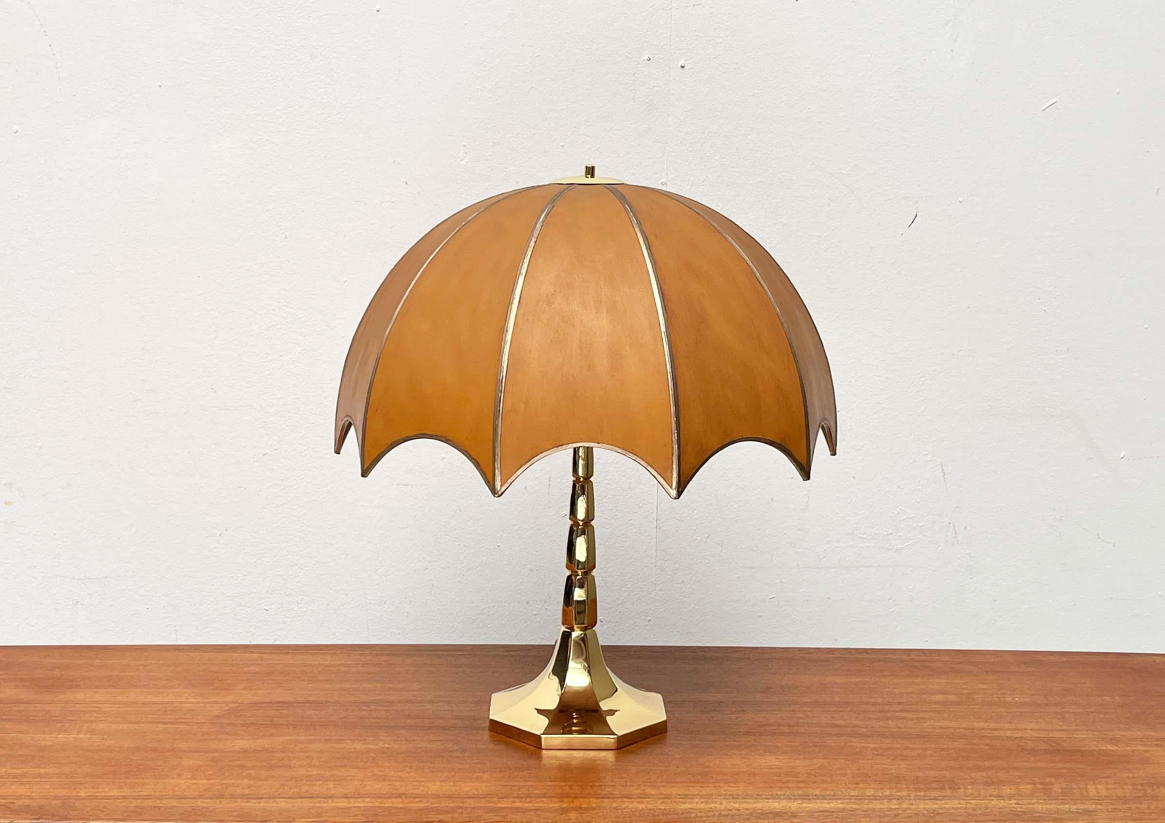Lámpara de sobremesa de latón estilo Hollywood Regency alemán moderno de mediados de siglo de Goldkant en venta 7