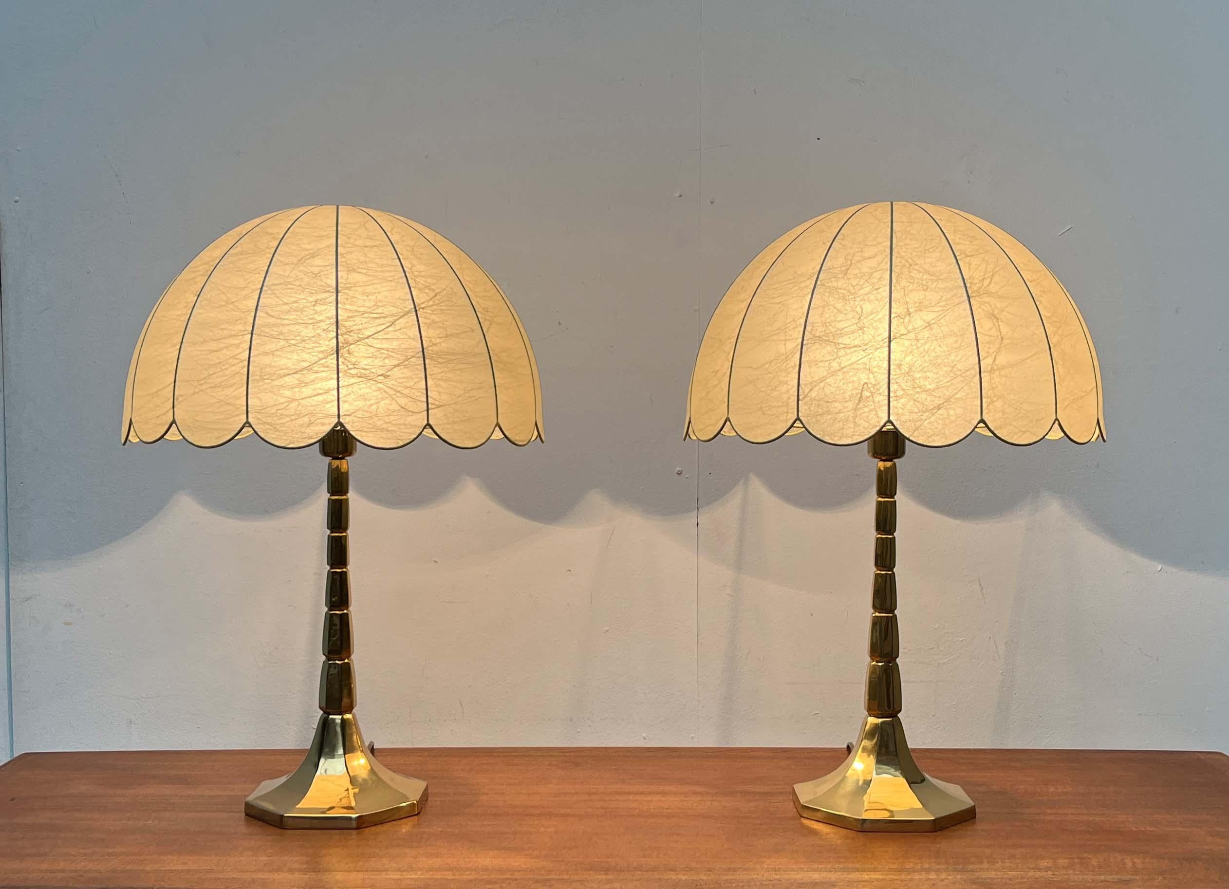 Mid-Century Modern Deutsch Hollywood Regency Stil Messing Tischlampen Goldkant im Angebot 2