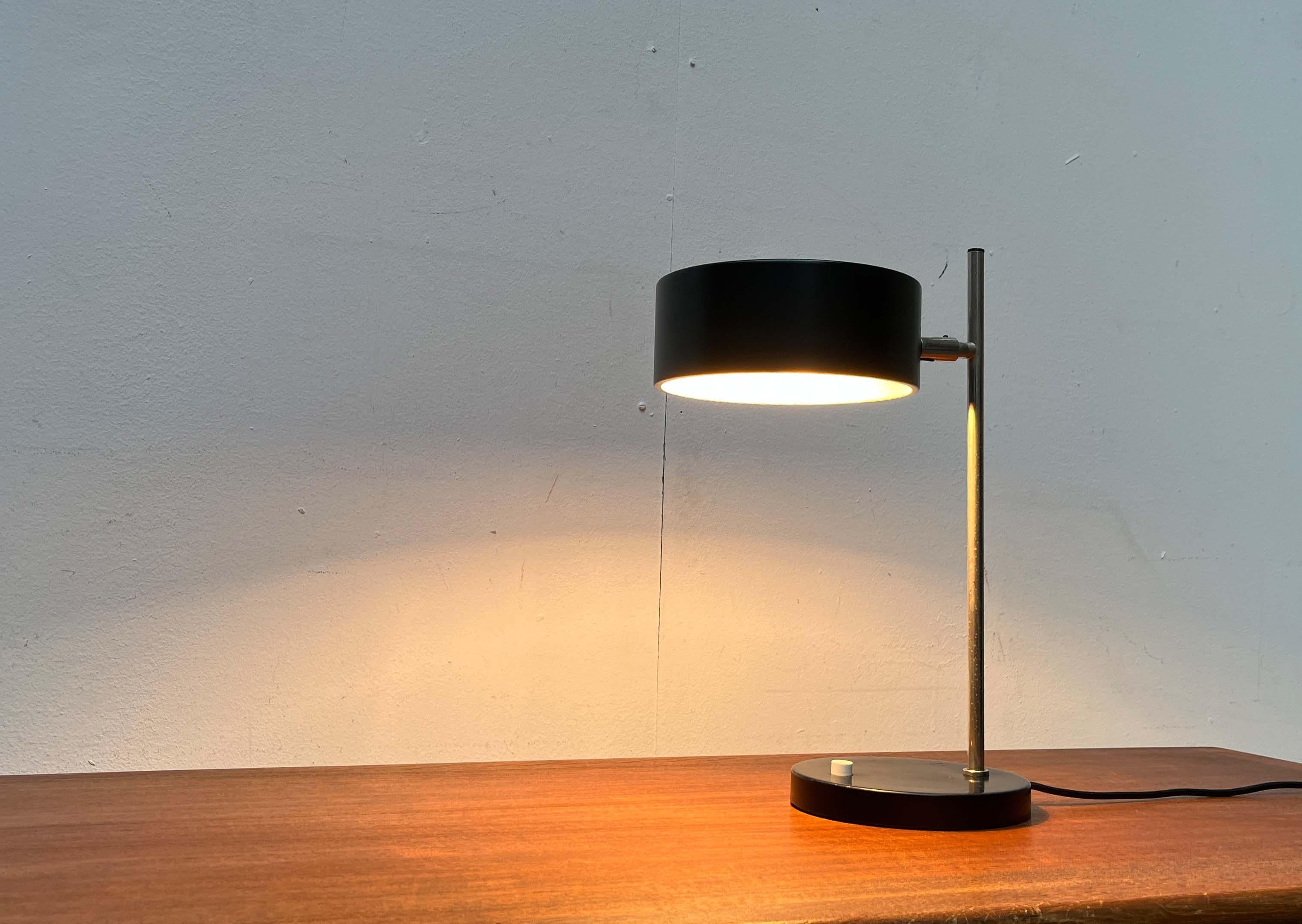Lampe de table minimaliste allemande Modernity, années 1960 Bon état - En vente à Hamburg, DE