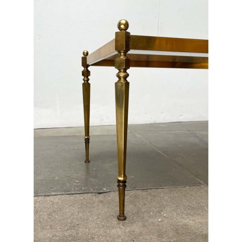 Tavolino neoclassico tedesco di metà secolo in ottone e vetro, anni '50 in vendita 6