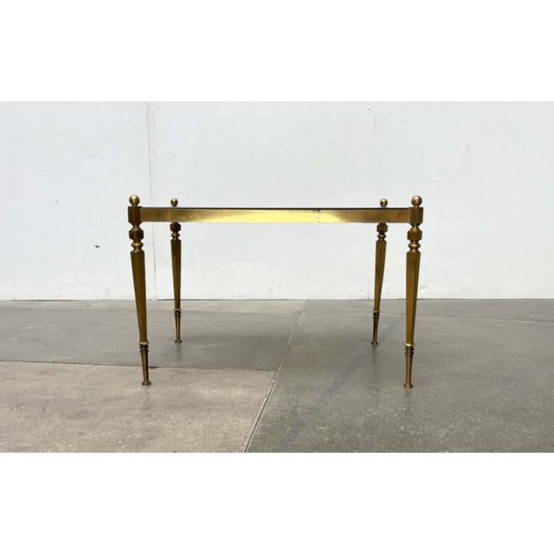 Tavolino neoclassico tedesco di metà secolo in ottone e vetro, anni '50 in vendita 8