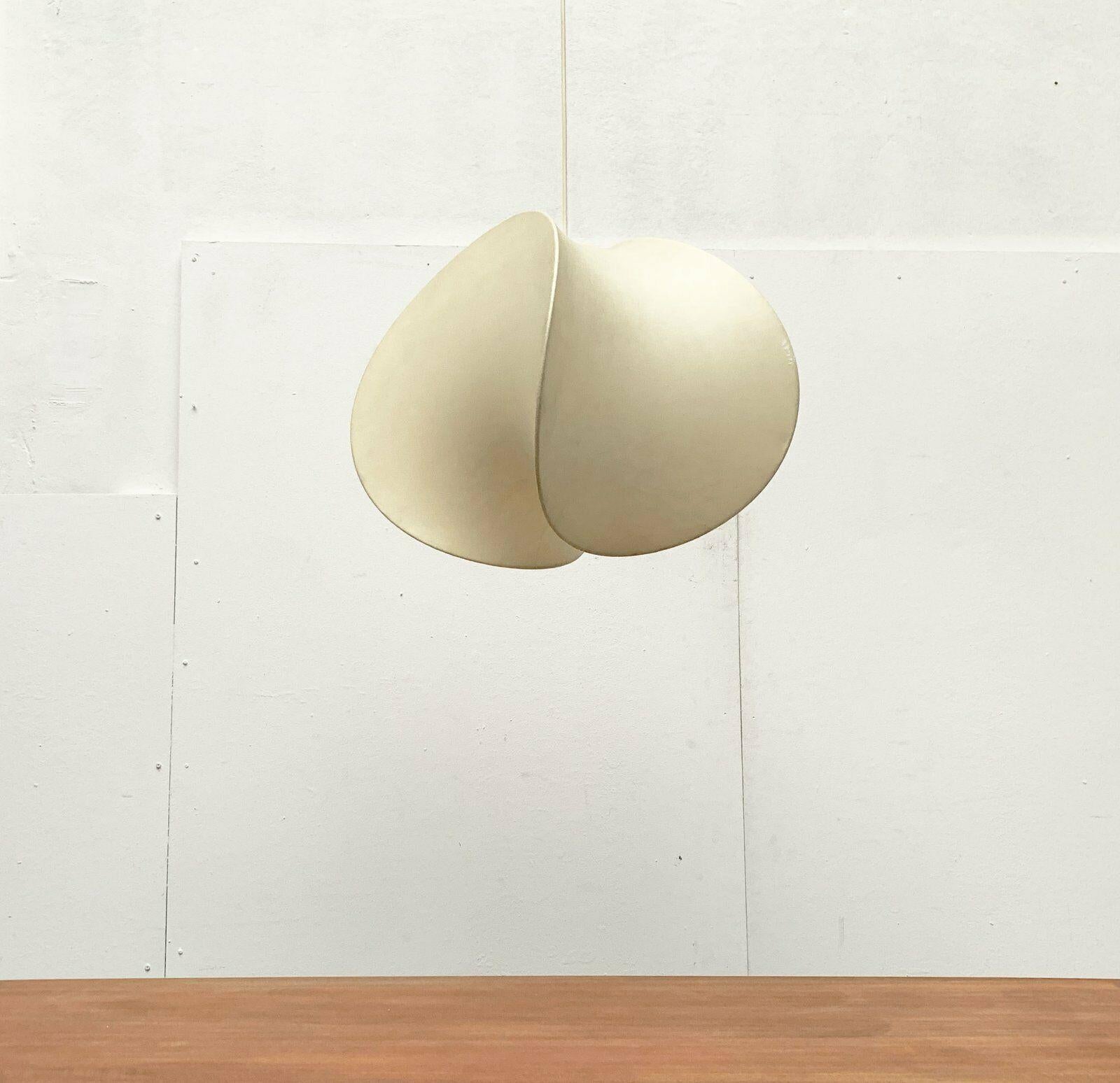 Lámpara colgante alemana de mediados de siglo Orsa Friedel Wauer Goldkant en venta 4