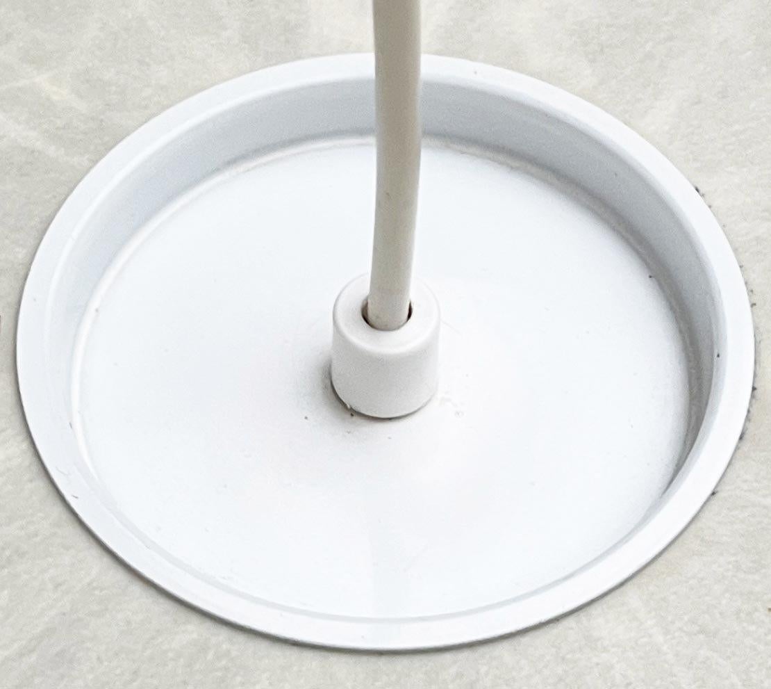 Lámpara colgante alemana de mediados de siglo Orsa Friedel Wauer Goldkant en venta 10