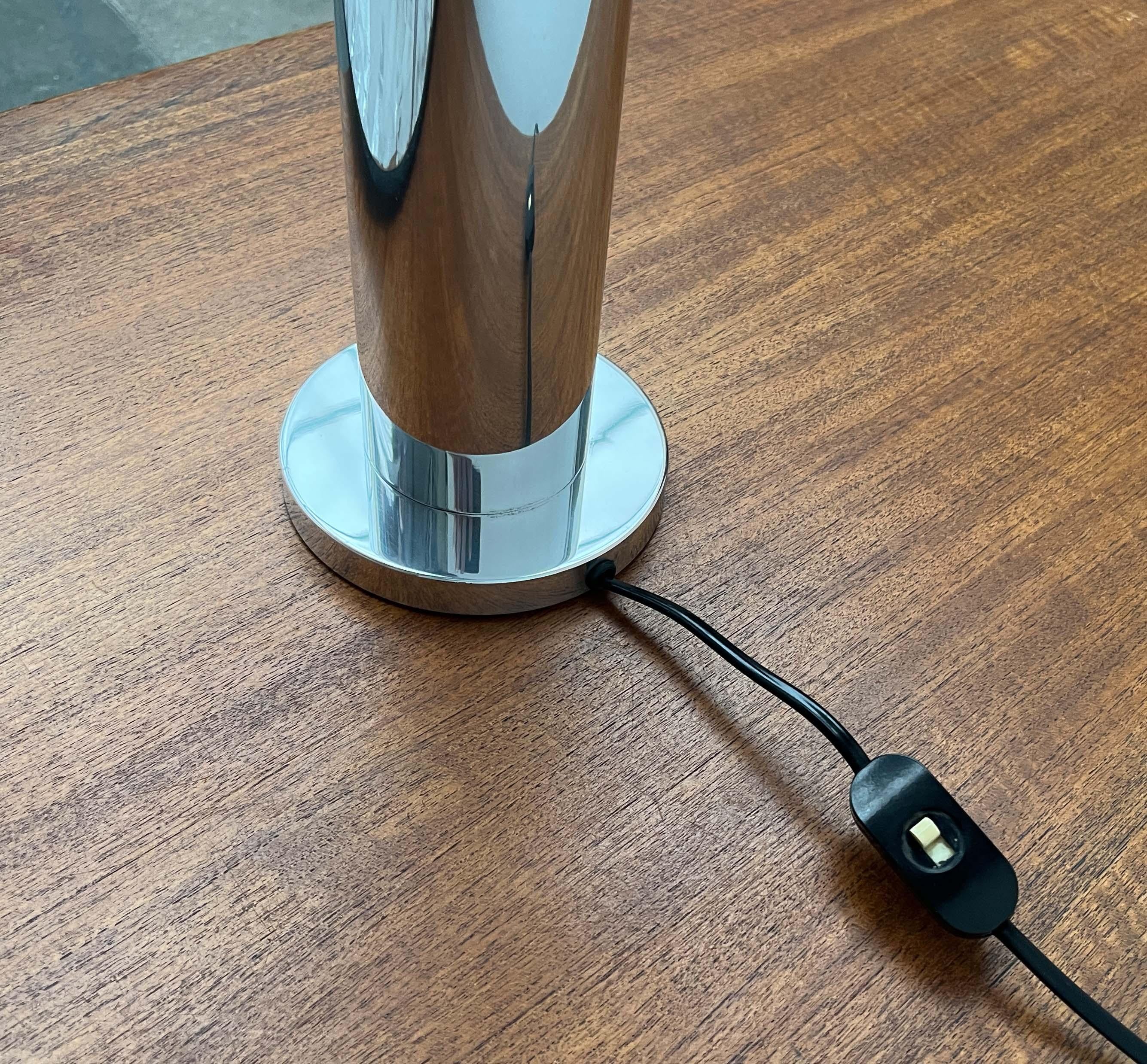 Lampada da terra o da tavolo di Doria, anni '60, Modern Age, Germania, metà secolo. in vendita 9