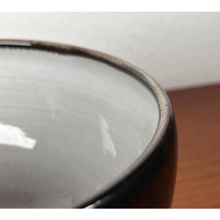 Cuenco de Studio Pottery alemán moderno de mediados de siglo de Monika Maetzel, años 60 en venta 7
