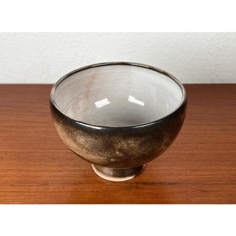 Cuenco de Studio Pottery alemán moderno de mediados de siglo de Monika Maetzel, años 60 Alemán en venta