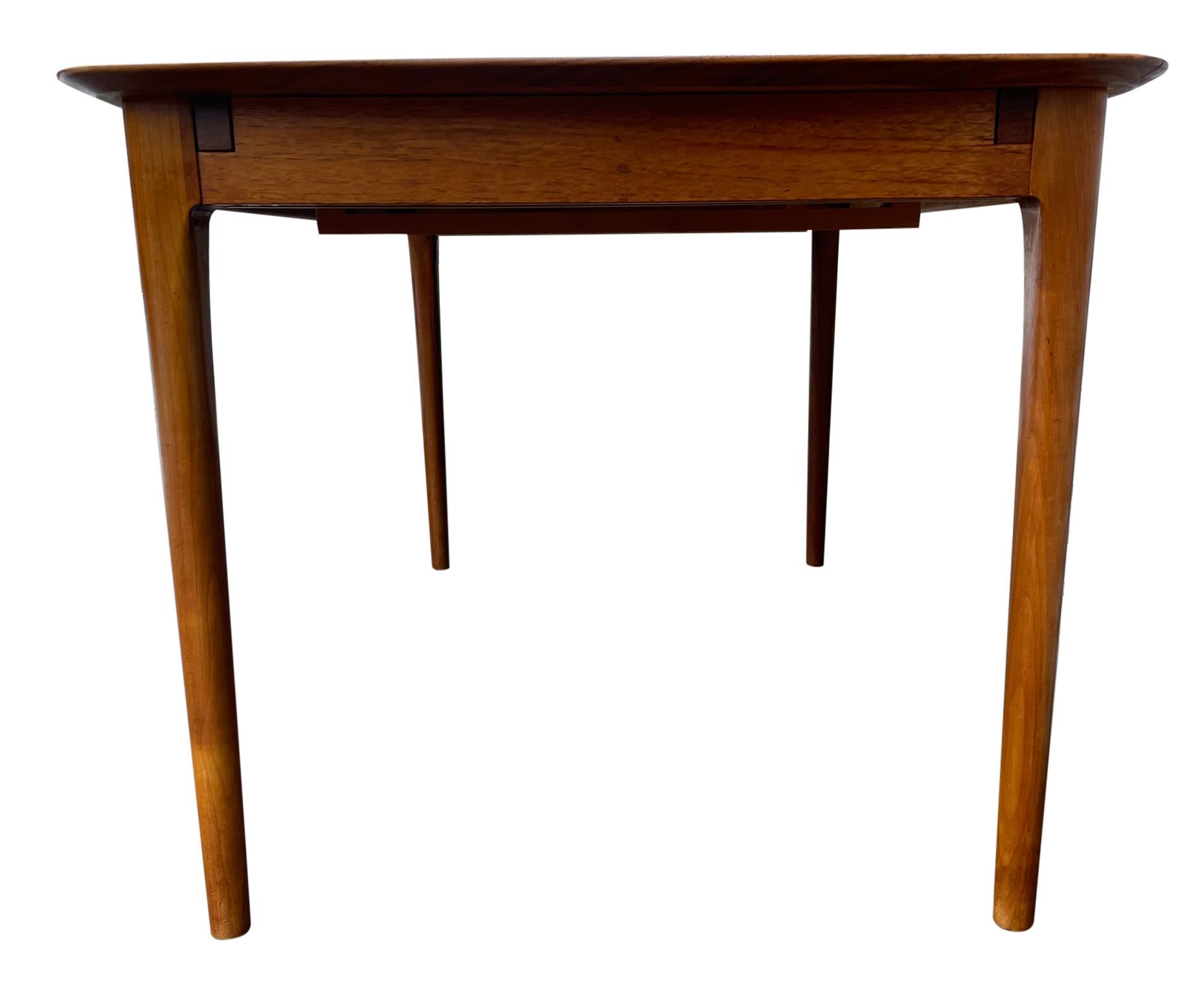 Rosewood Mid-Century Modern German Teak Dining Table with 4 Leaves by Lübke