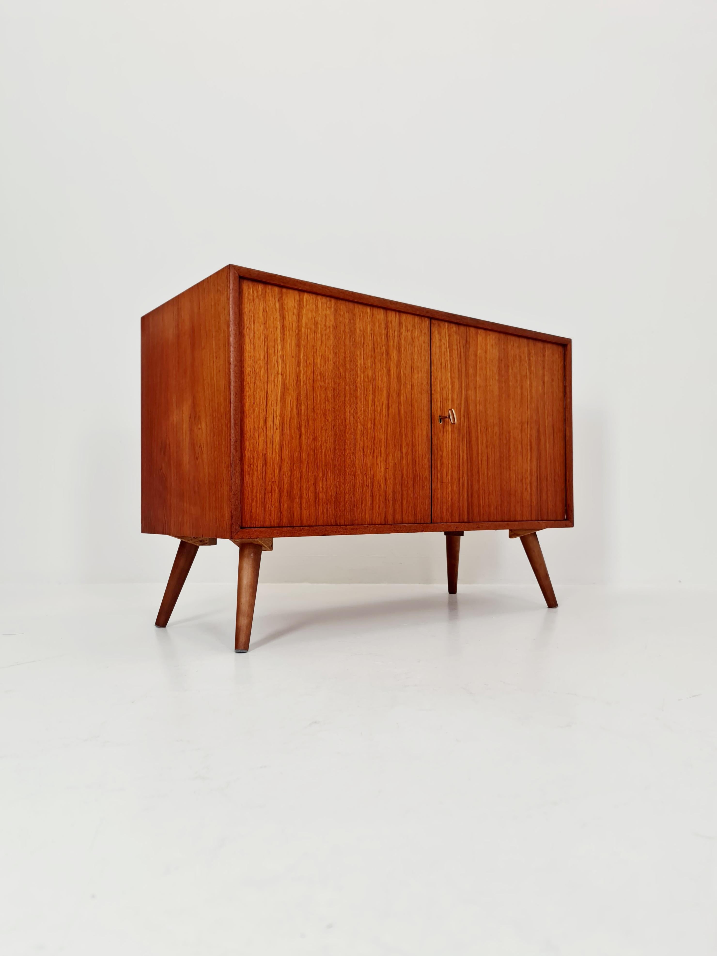Teak Credenza tedesca in teak del Mid Century Modern by Telkamphaus Möbel 1960s in vendita