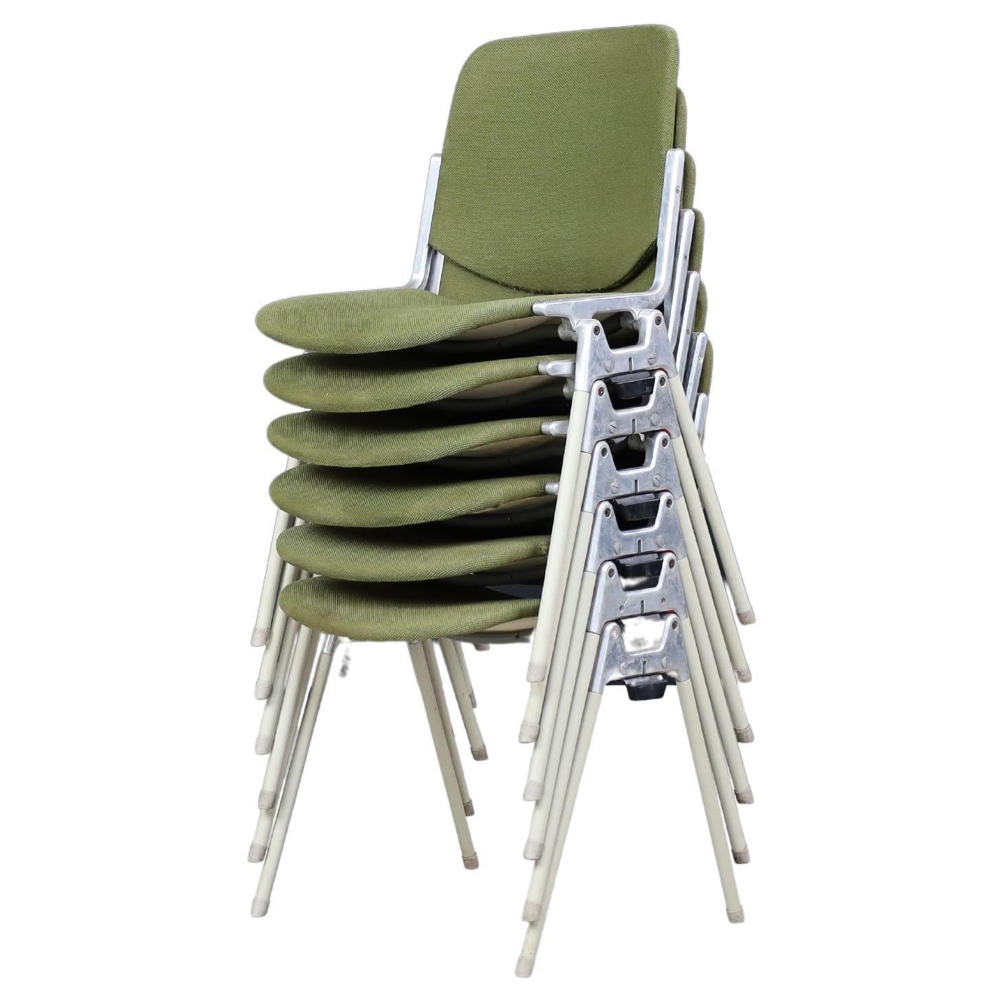 Chaises modernes du milieu du siècle Giancarlo Piretti pour Castelli en tissu vert forêt en vente