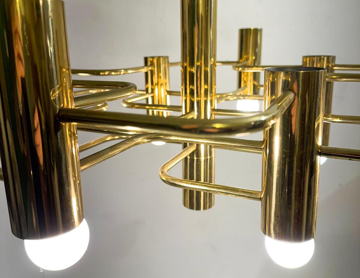 Mid-Century Modern Gilded Brass Chandelier by Gaetano Sciolari for Boulanger, Italy, 1970, 2 available

Angelo Gaetano Sciolari (1927-1994) was the owner of Sciolari Lighting and designer for the Italian manufacturer Stilnovo in the 1950s.It was
