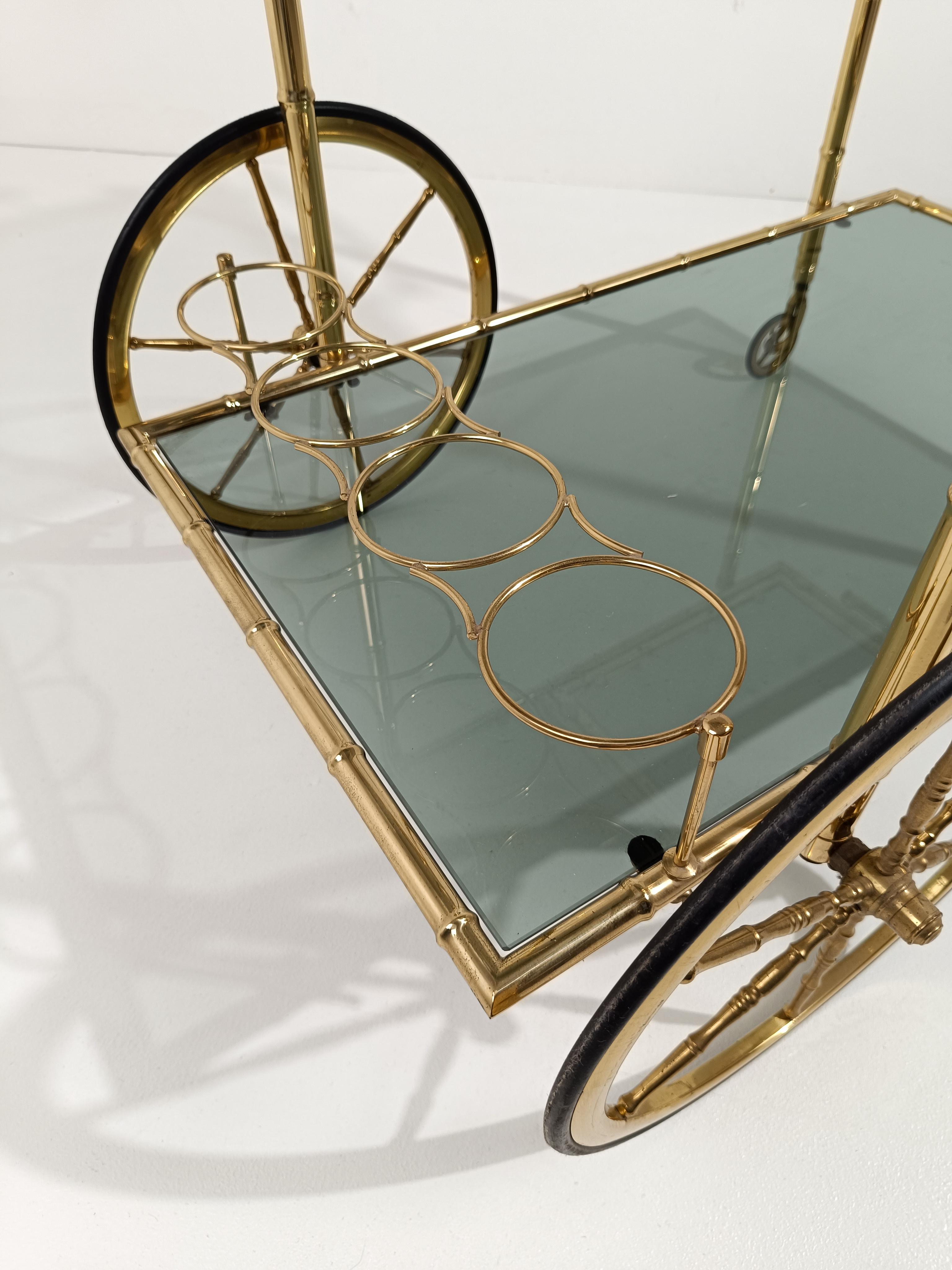 Mid-Century modern Vergoldetes Messing Faux Bambus Bar Cart mit abnehmbarem Tablett Top 70s im Angebot 5