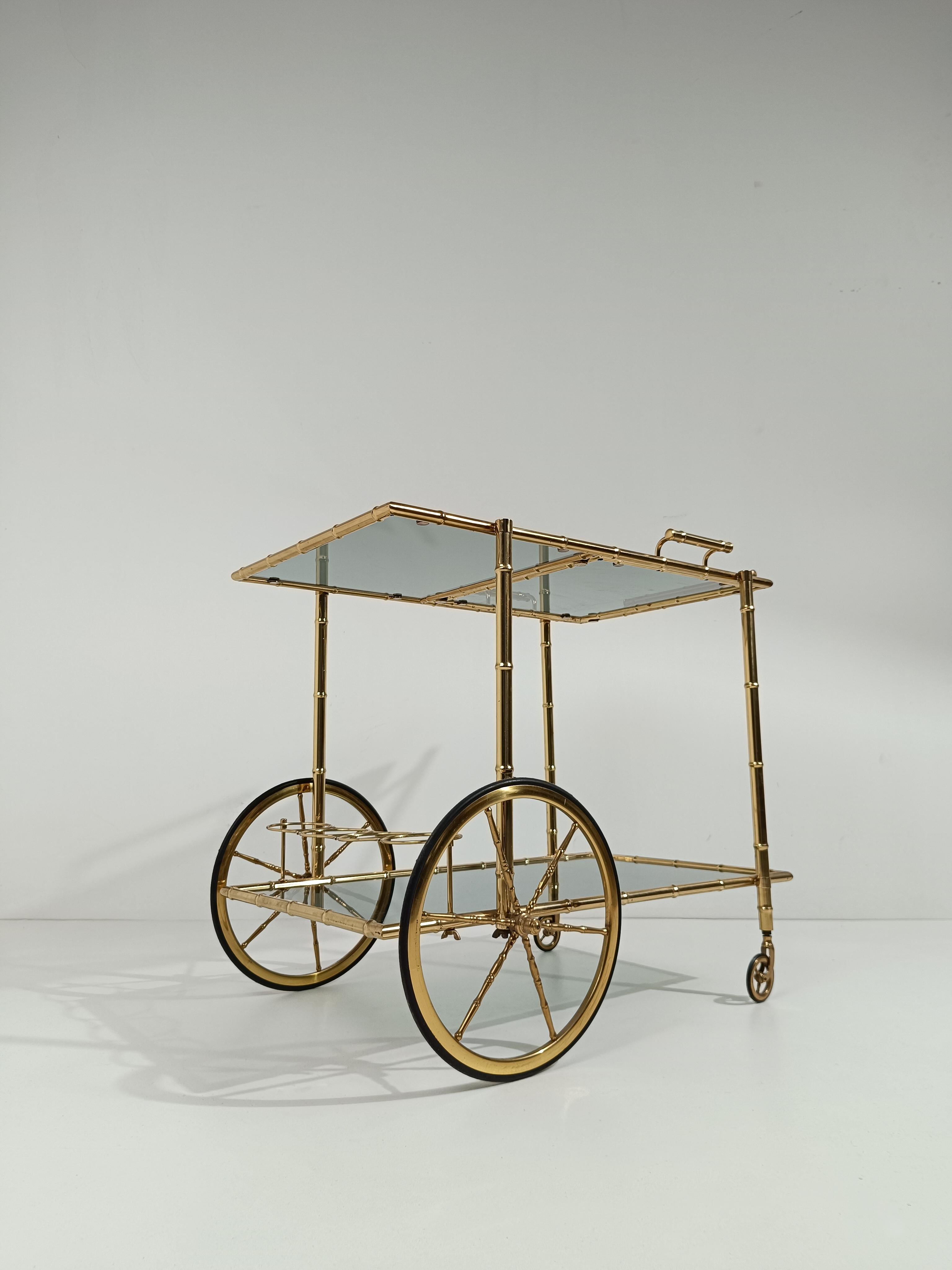 Mid-century modern Gilded Brass Faux Bamboo Bar Cart with Removable Tray Top 70s For Sale 11