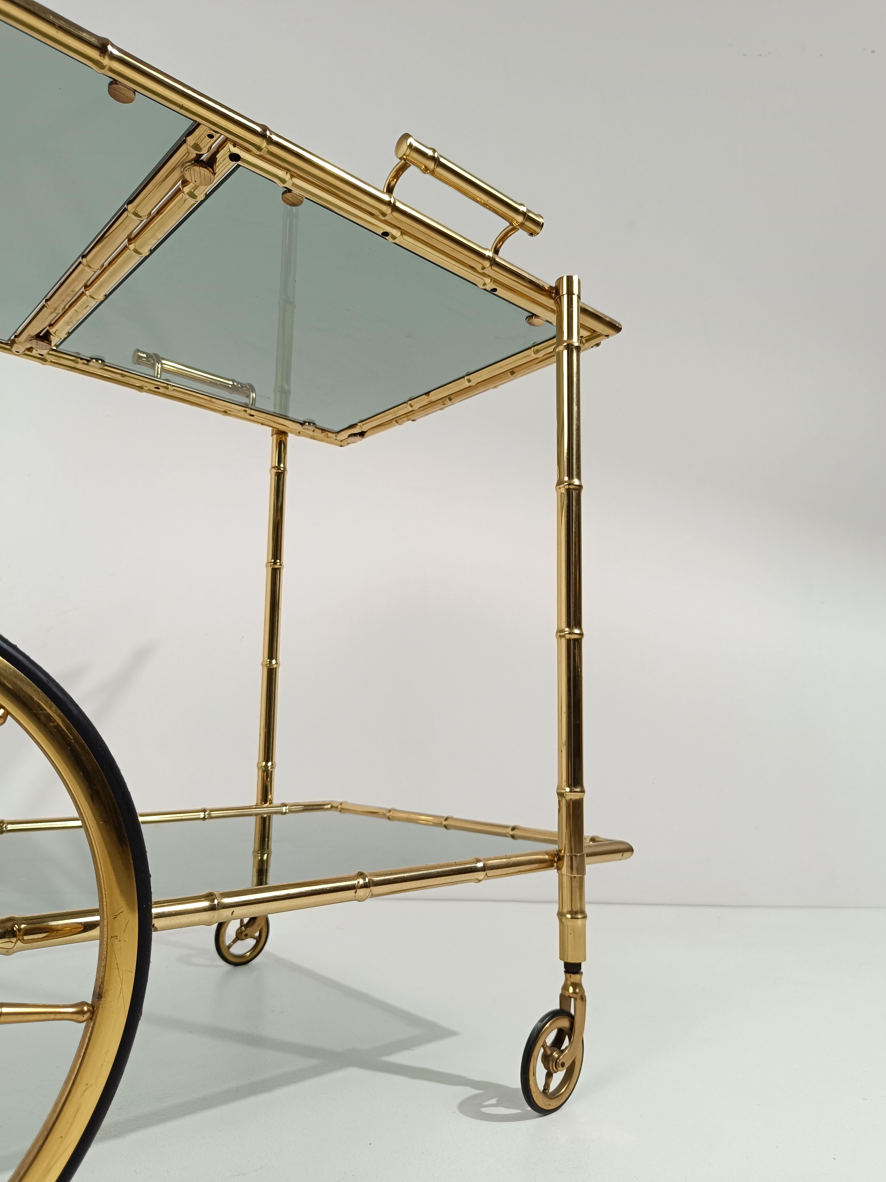 Mid-century modern Gilded Brass Faux Bamboo Bar Cart with Removable Tray Top 70s For Sale 13