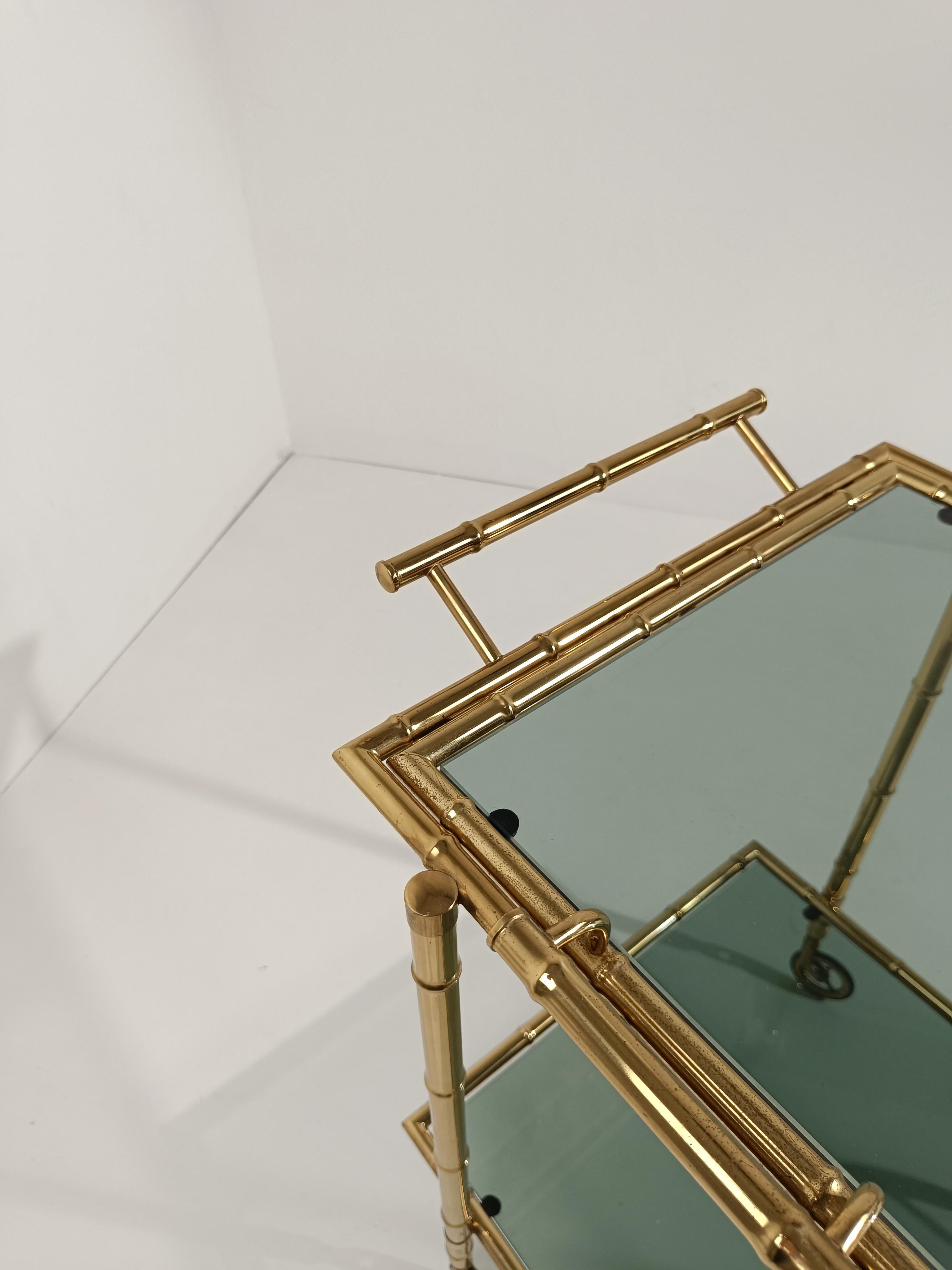 Mid-Century modern Vergoldetes Messing Faux Bambus Bar Cart mit abnehmbarem Tablett Top 70s im Angebot 1