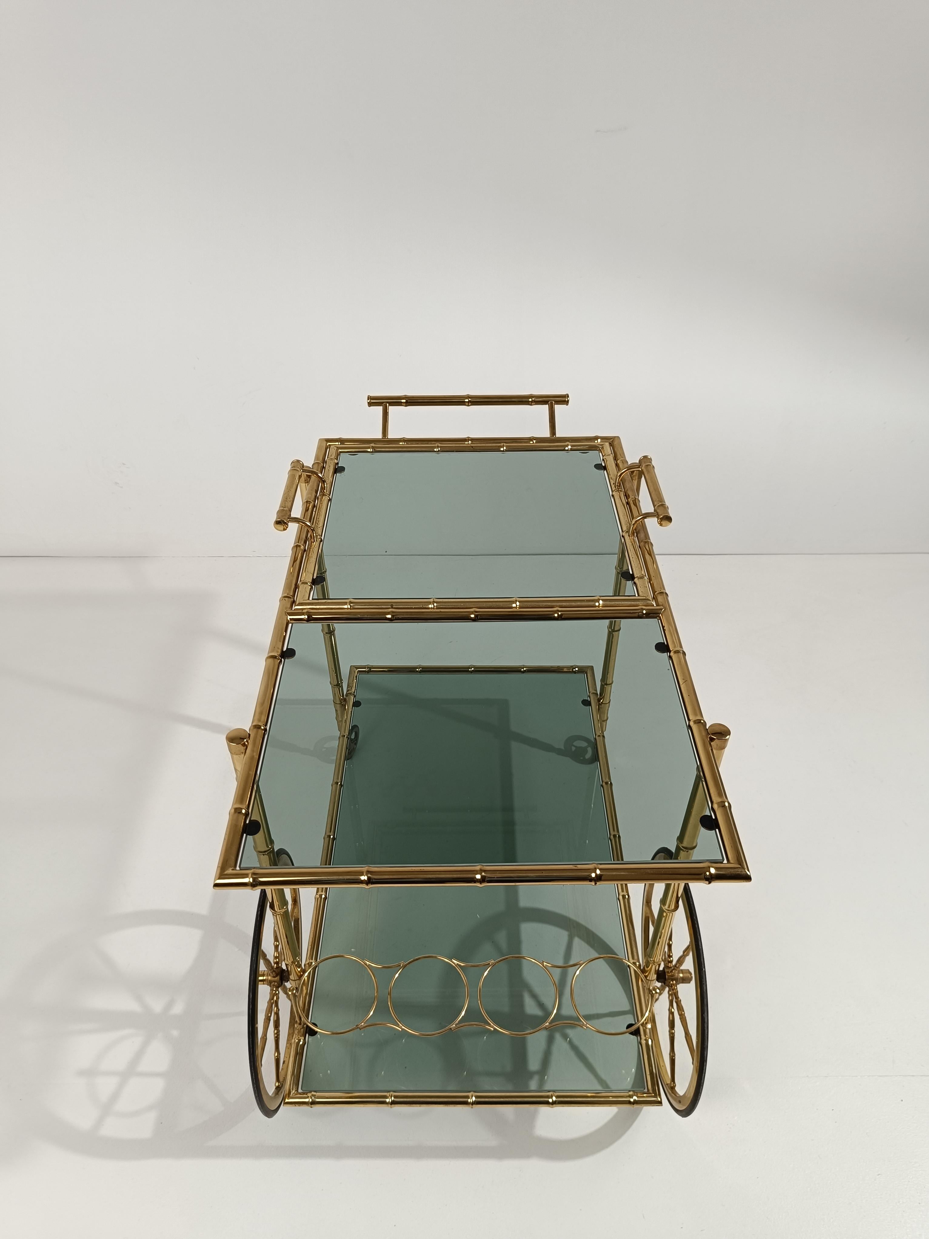 Mid-century modern Gilded Brass Faux Bamboo Bar Cart with Removable Tray Top 70s For Sale 2
