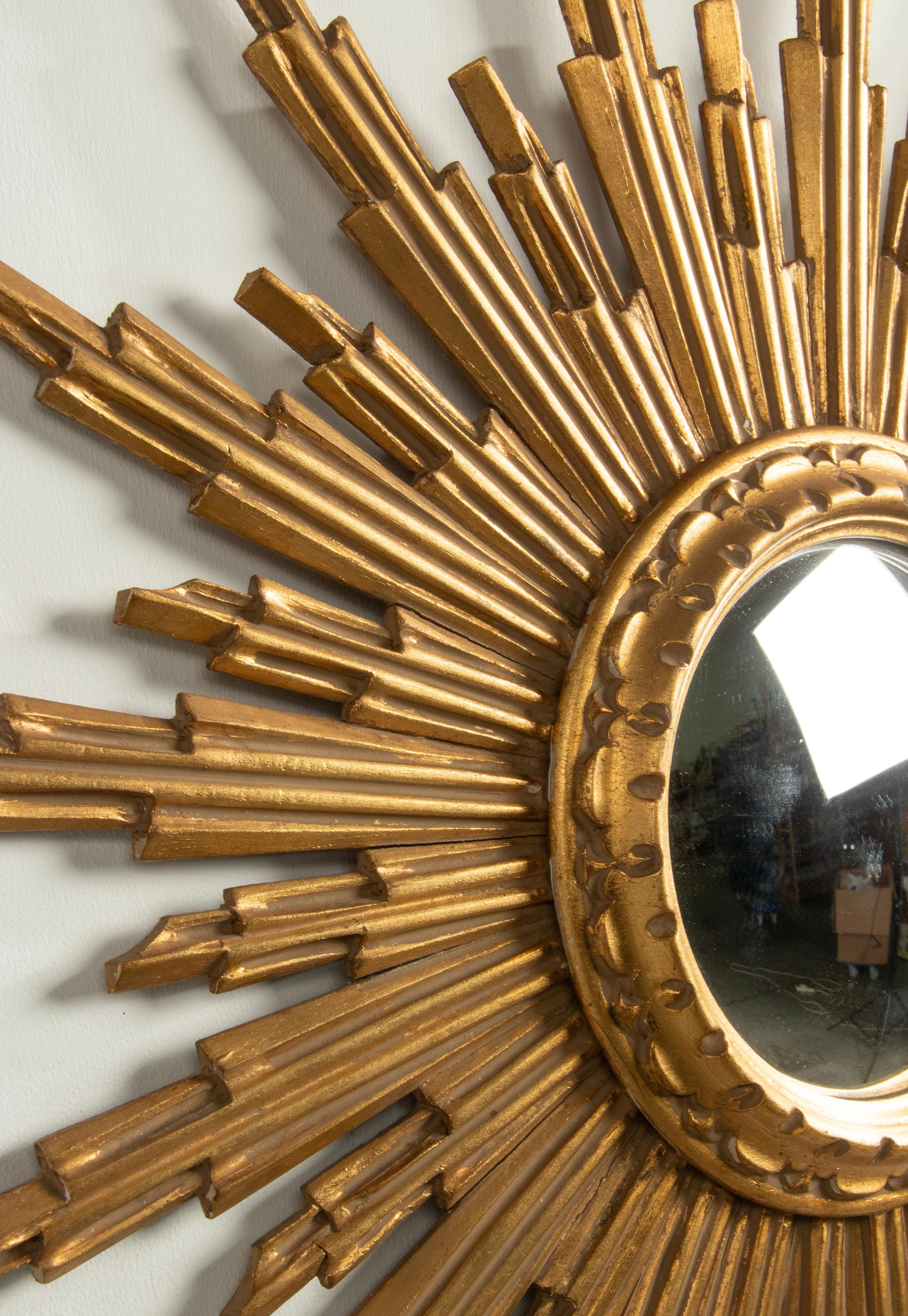 Mid-Century Modern Gilded Wooden Carved Convex Sunburst Mirror  For Sale 4