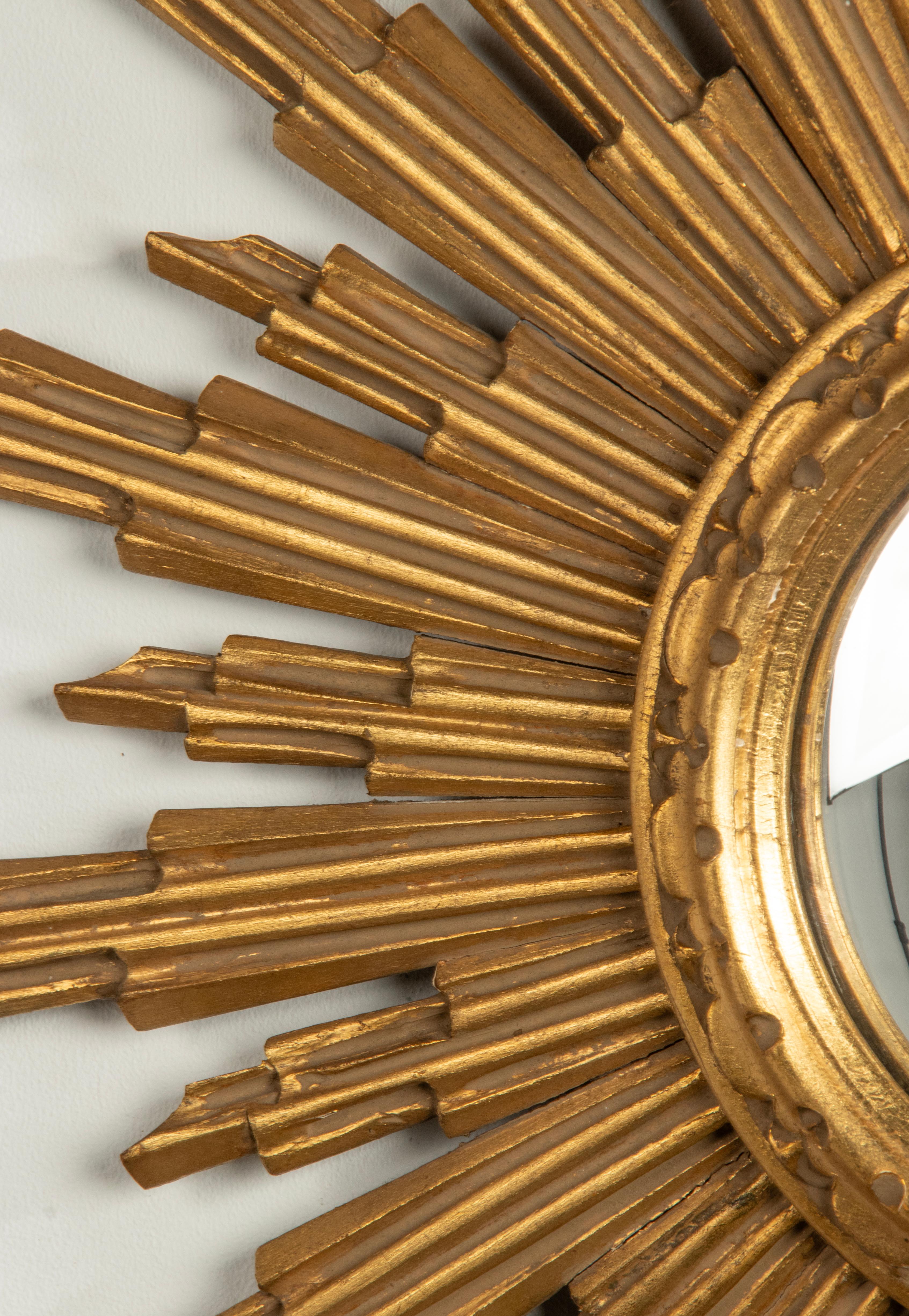 Mid-Century Modern Gilded Wooden Carved Convex Sunburst Mirror  For Sale 2