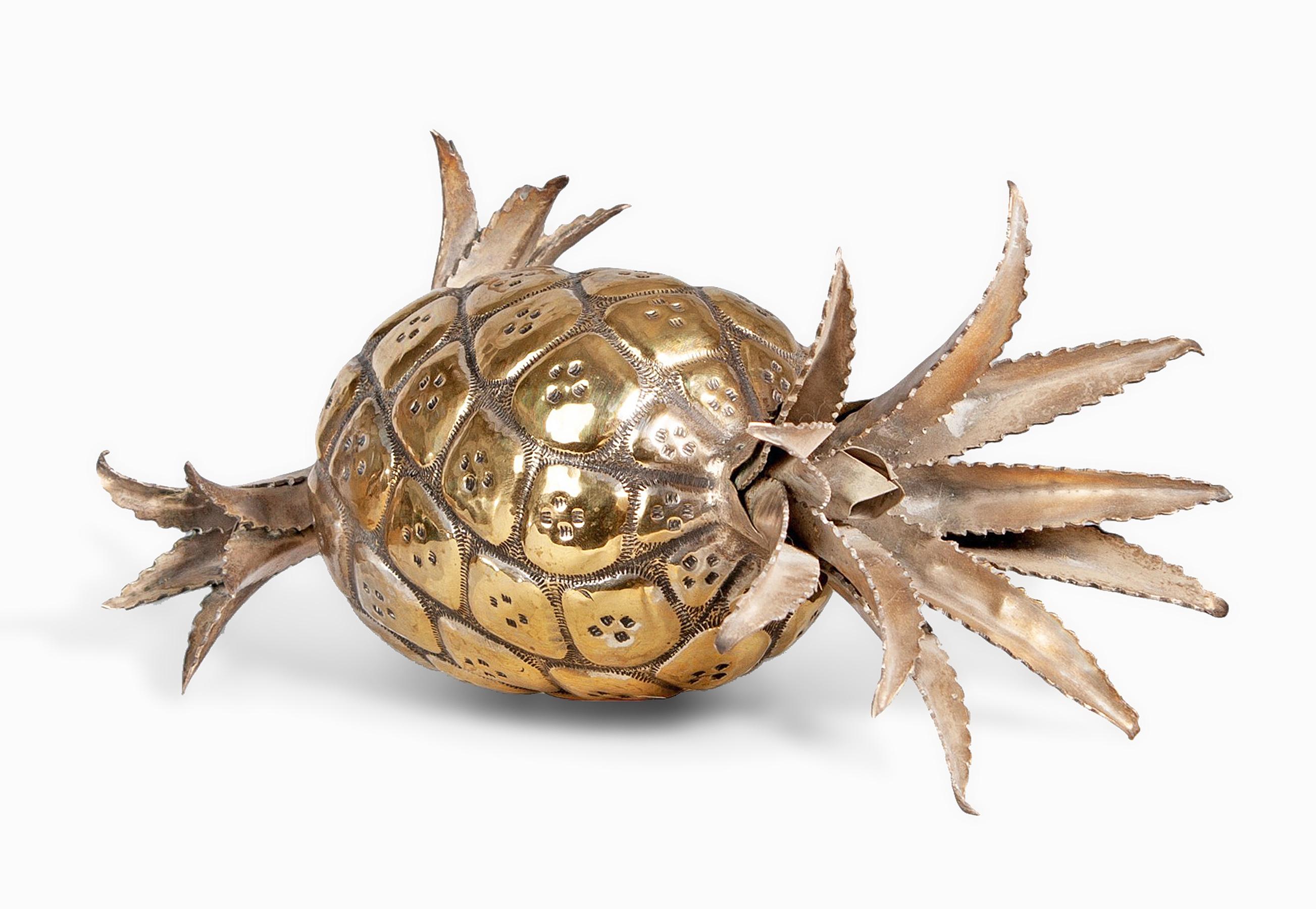 Mid-Century Modern Gilt Brass Decorative Pineapple Sculpture/Newel Post, Italy For Sale 1