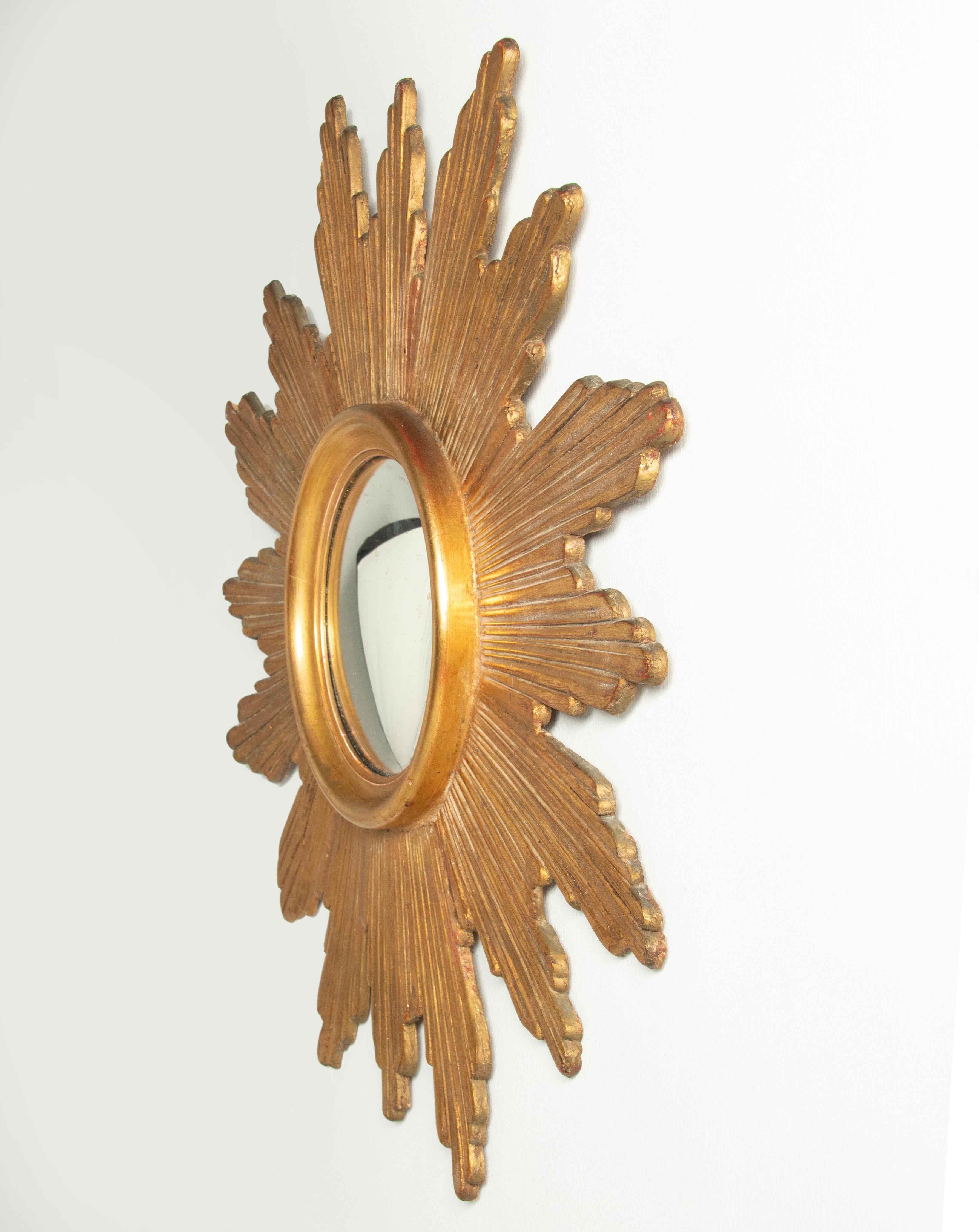 Mid-Century Modern Giltwood Carved Convex Sunburst Mirror For Sale 3