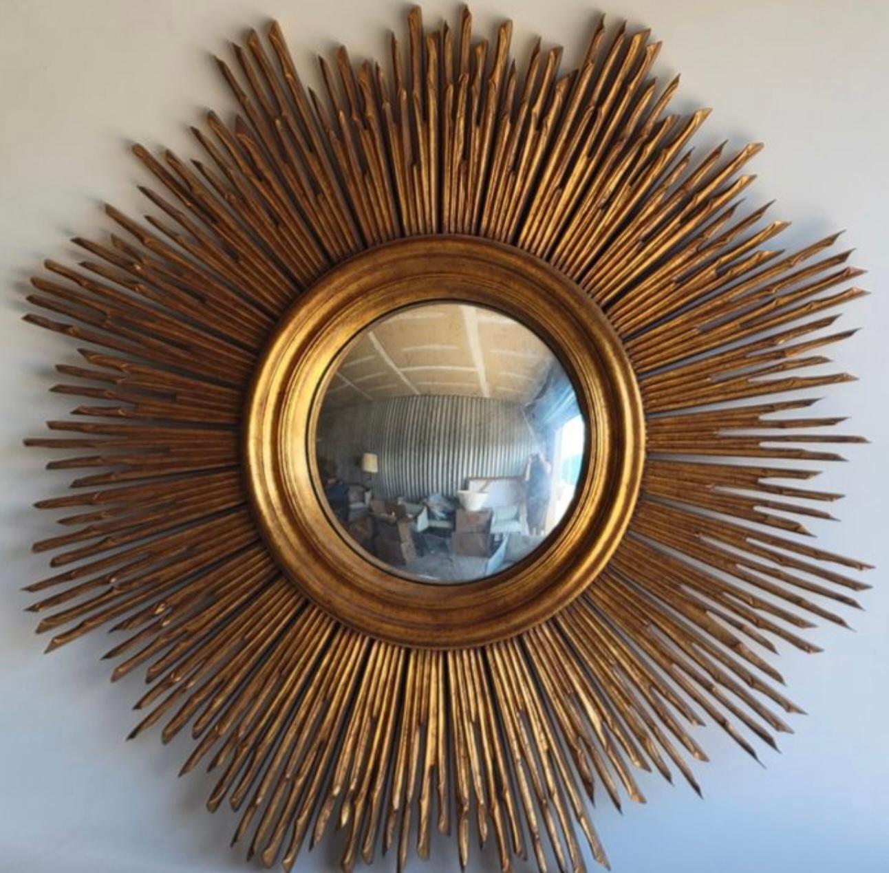 Mid Century Modern Giltwood Starburst Convex Mirror (Vergoldetes Holz) im Angebot
