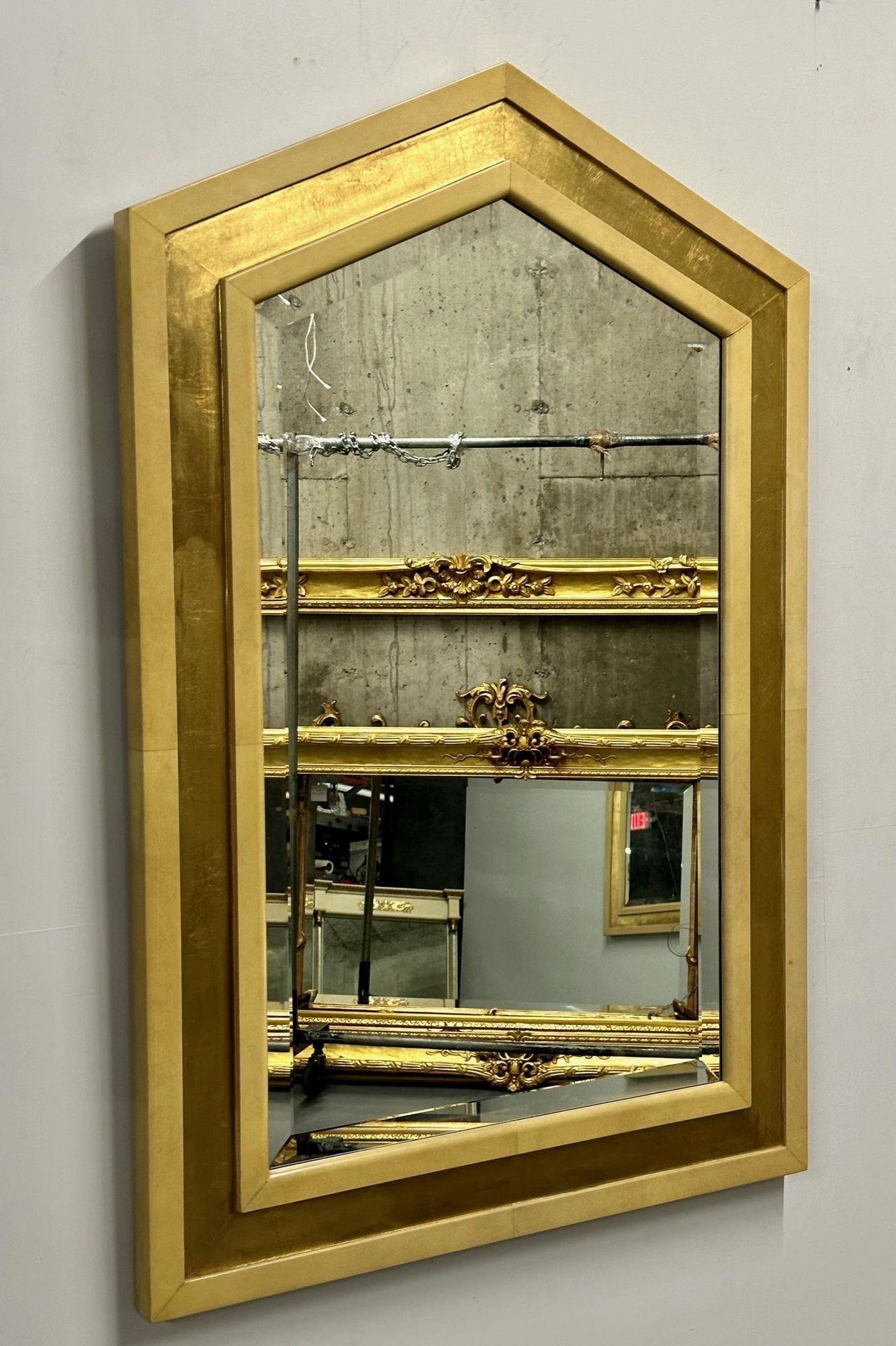 Fin du 20e siècle Miroir mural/console en bois doré mi-siècle moderne, parchemin, Italie en vente