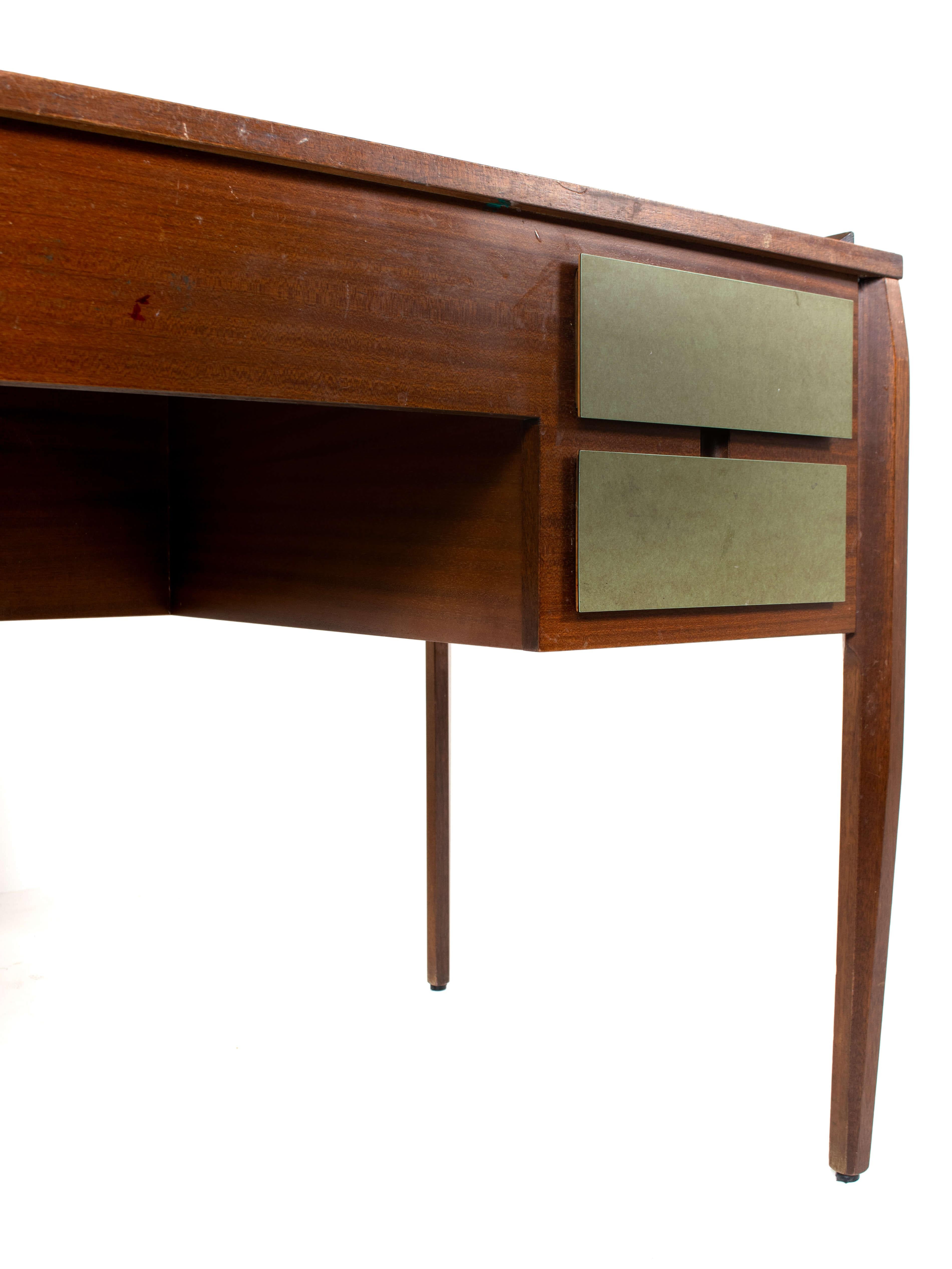 Mid-Century Modern Gio Ponti Desk for Dassi, Italy, 1960s 3
