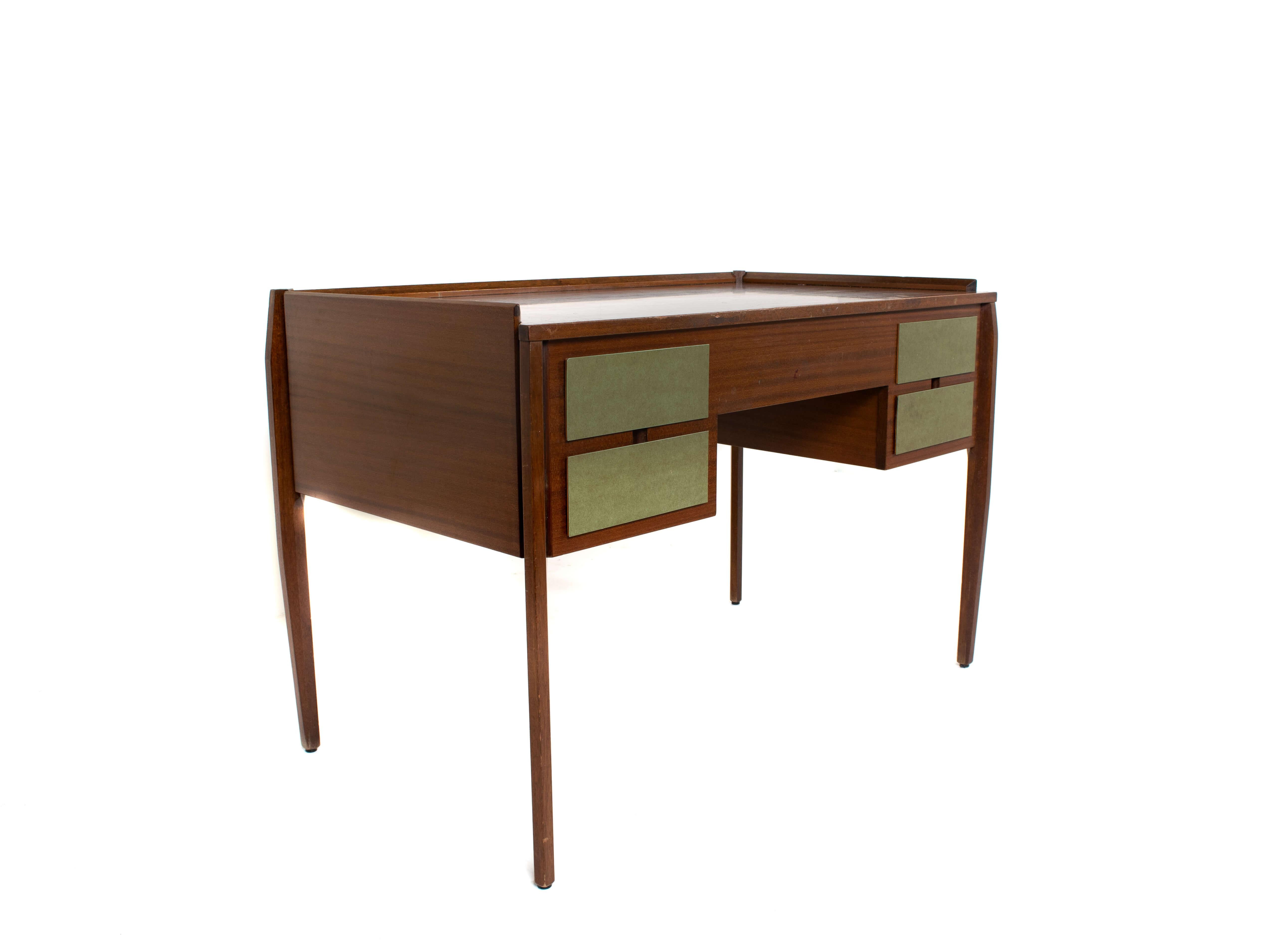 Veneer Mid-Century Modern Gio Ponti Desk for Dassi, Italy, 1960s