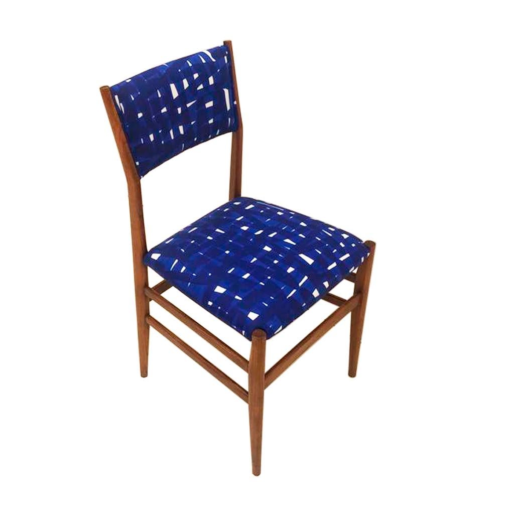Midcentury Gio Ponti Set of Four ‘Leggera 646’ Ashwood Italian Chairs, 1951 For Sale 4