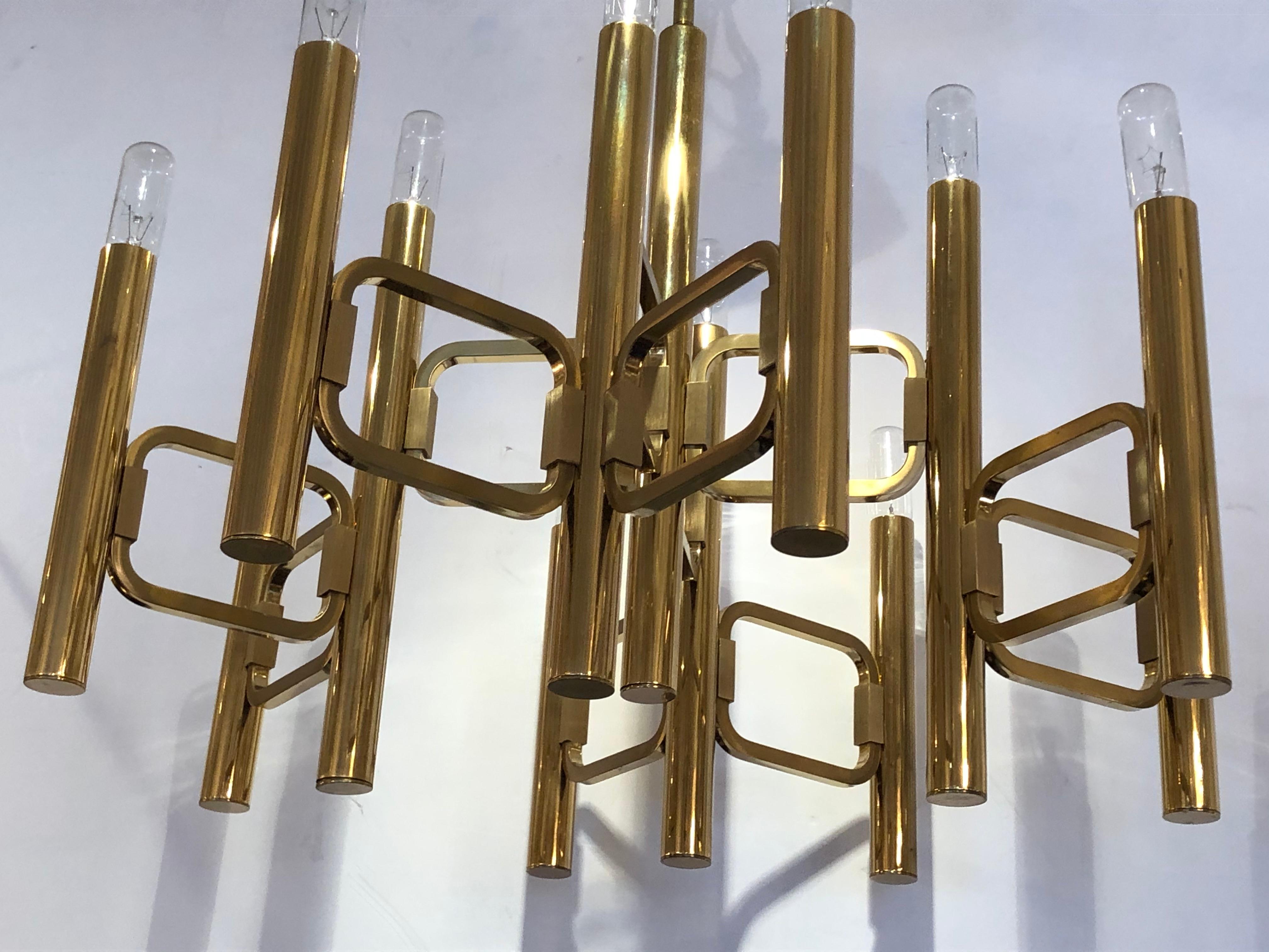 Stunning Profili Industria Lampadari Italian Twelve-Light Gold Plated Chandelier 4