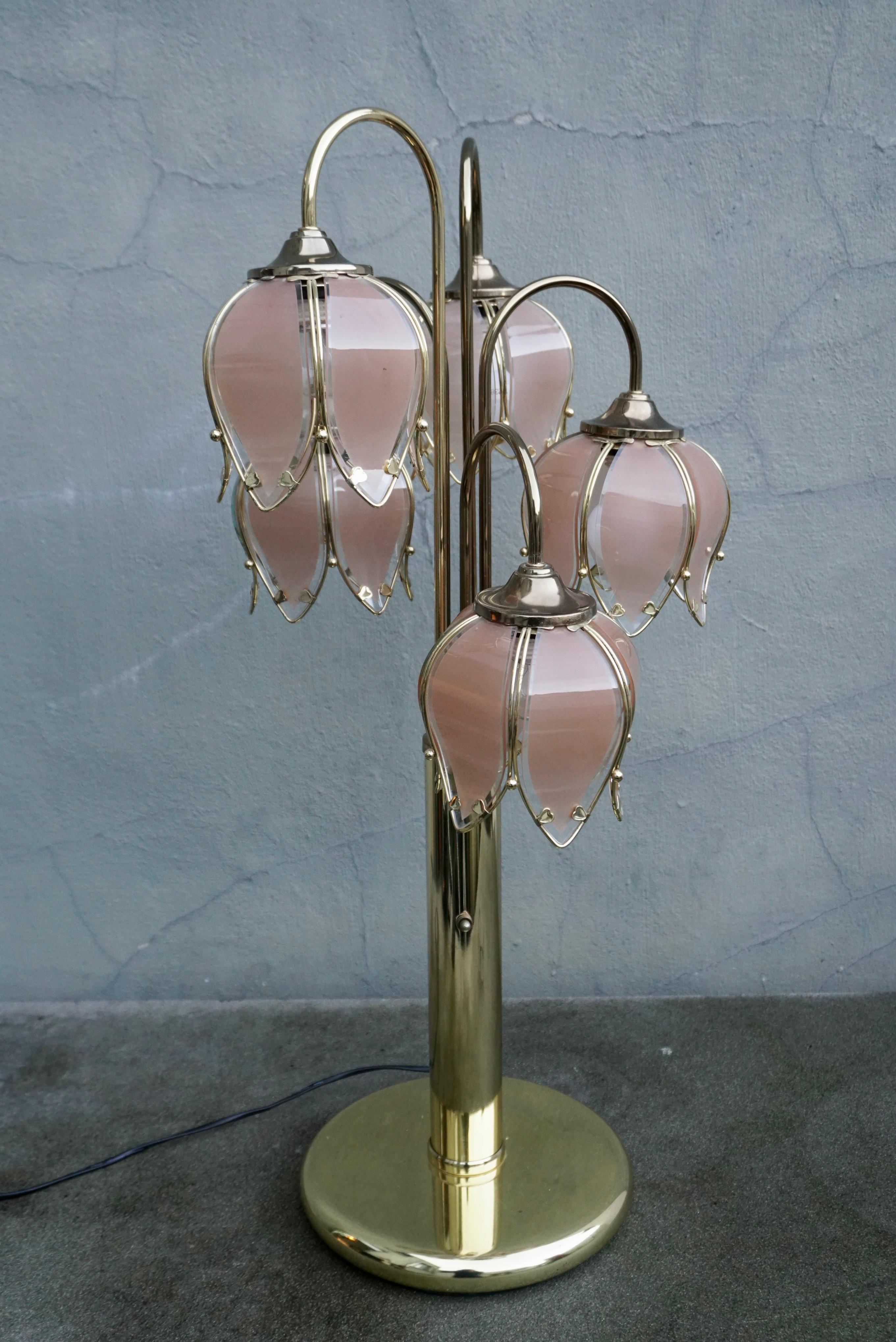 5armige Lotus-Lampe aus Glas und Messing, Mid-Century Modern, 1970er Jahre (Hollywood Regency) im Angebot