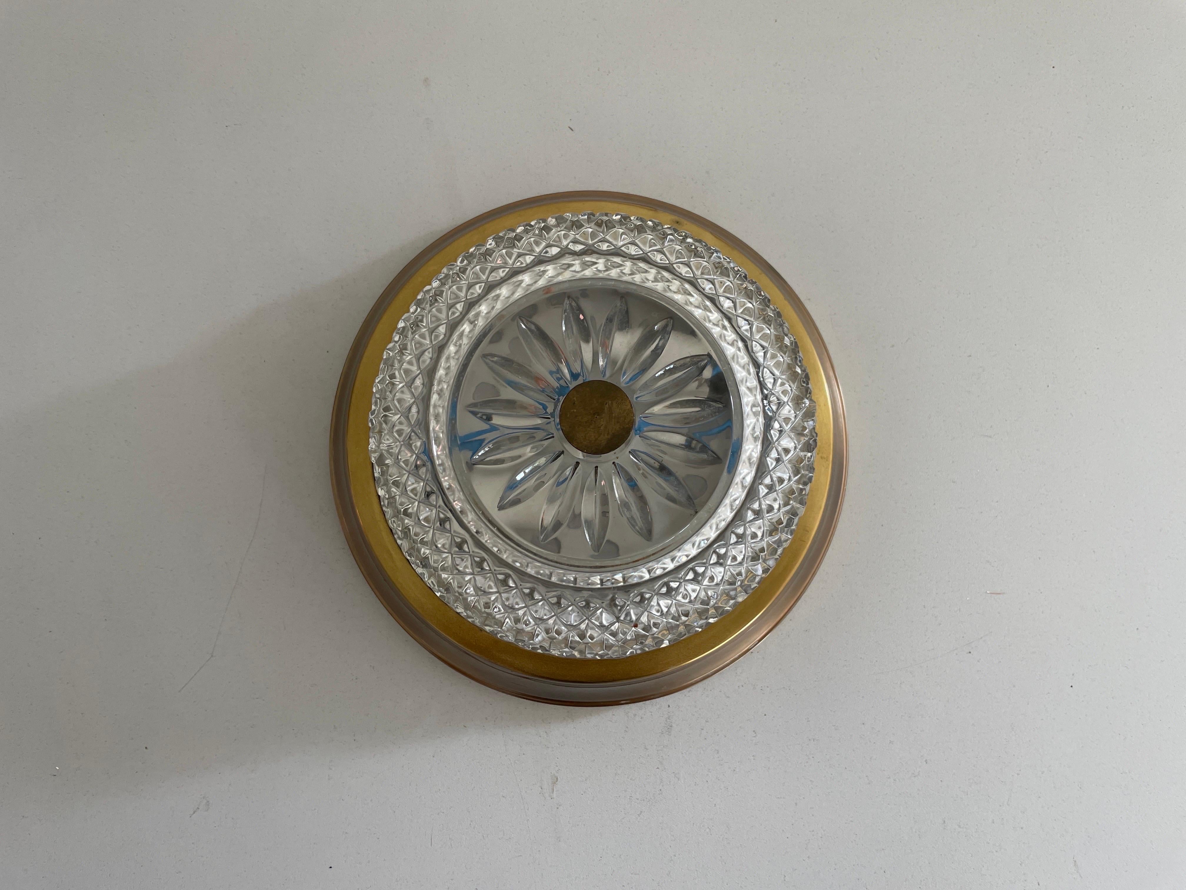 Ottone Piccola lampada da incasso in vetro e ottone della modernità di metà secolo, 1960, Germania in vendita