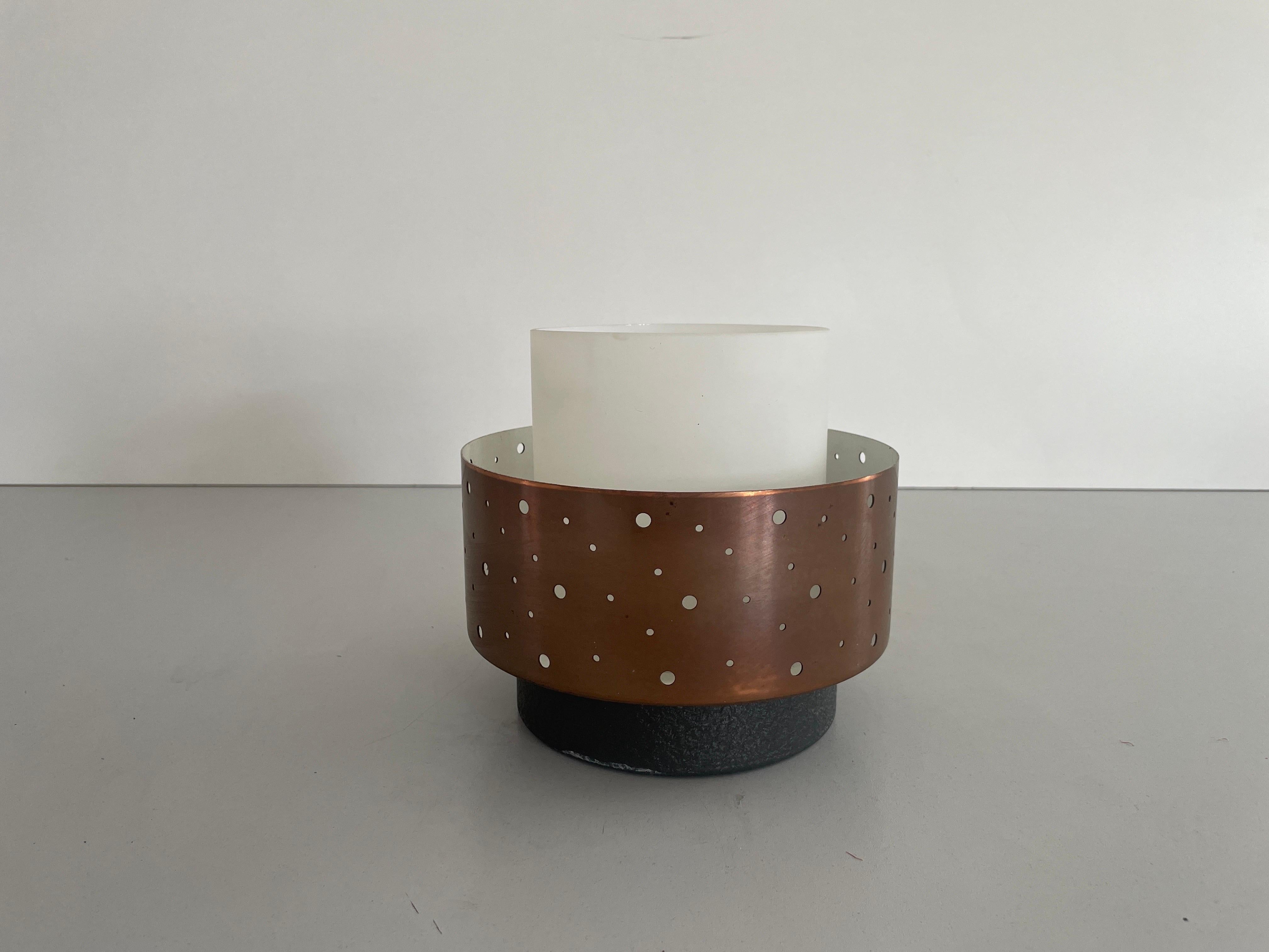 Mid Century Modern Glass and Metal Flush Mount Ceiling Lamp by Hillebrand, 1950s, Germany

Lampshade is in very good vintage condition.

This lamp works with  E27 light bulbs. 
Wired and suitable to use with 220V and 110V for all