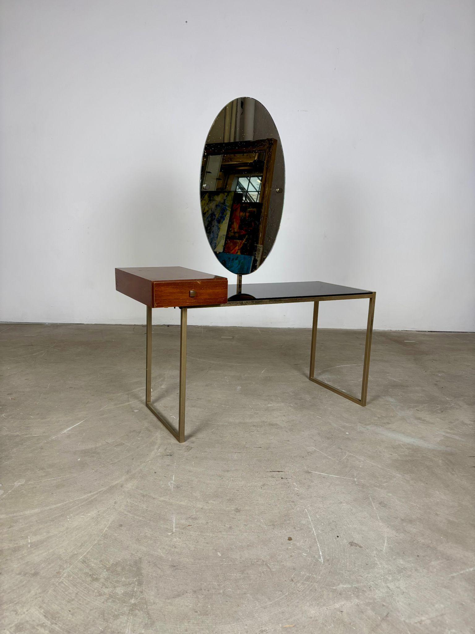 Tocador moderno de mediados de siglo de cristal y acero con espejo oval, años 60 Moderno de mediados de siglo en venta