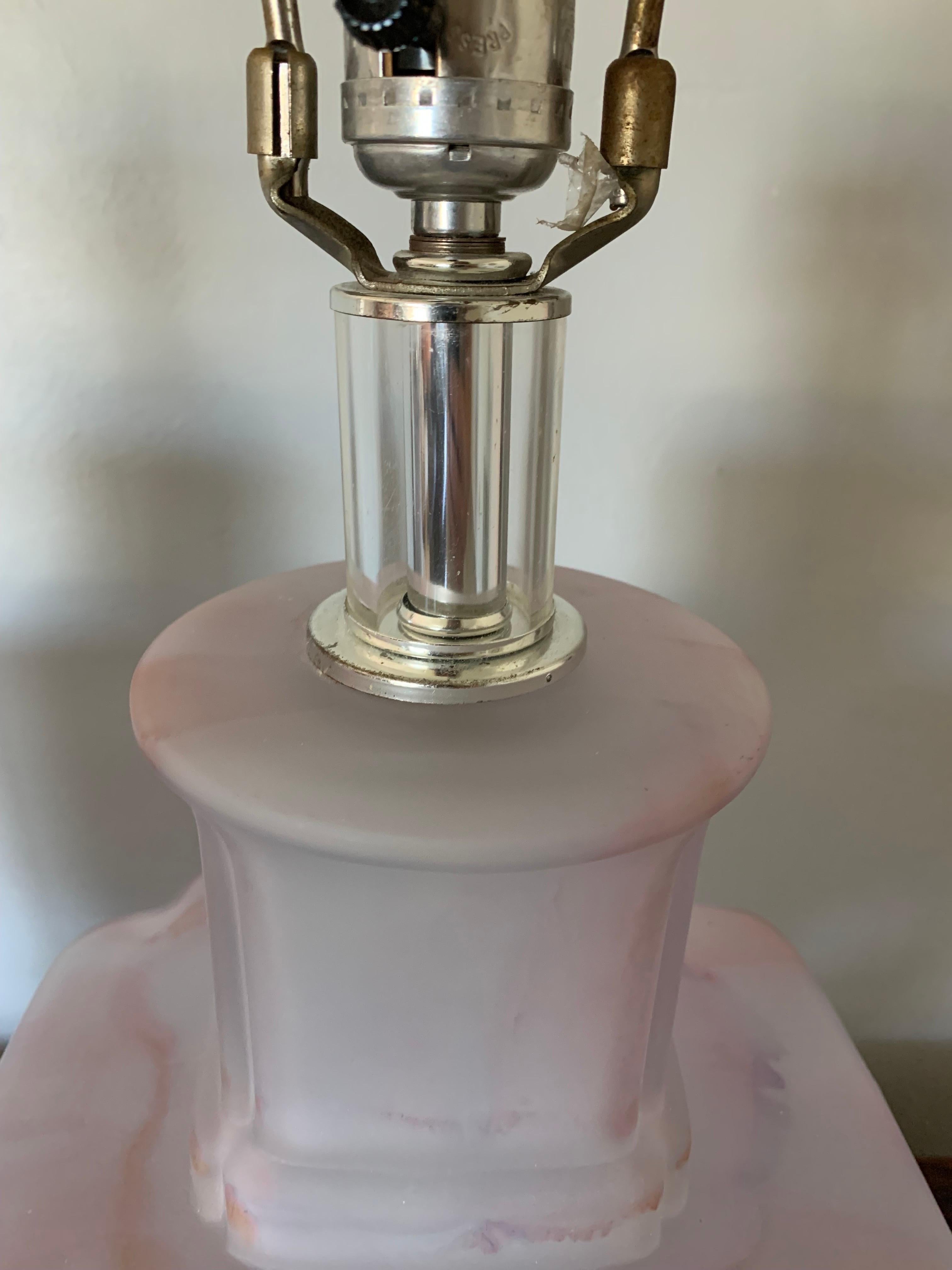 Bauer-Tischlampen aus Glas mit Lucite, Moderne der Mitte des Jahrhunderts.  im Zustand „Gut“ im Angebot in Boynton Beach, FL