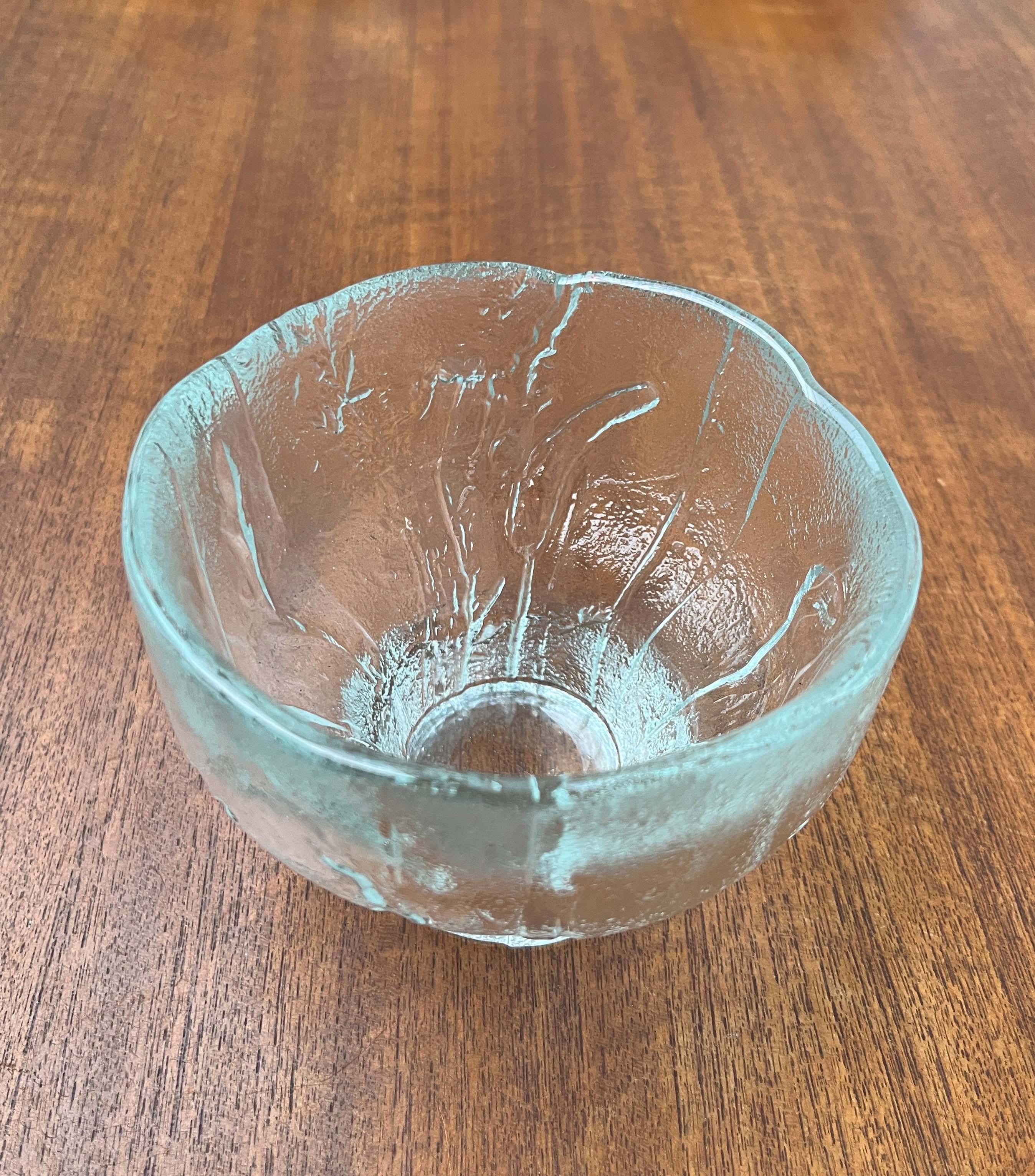 Moderne Glasschale aus der Jahrhundertmitte von Heiniä Kainalossa für Humppila, Finnland, 1960er Jahre im Angebot 1