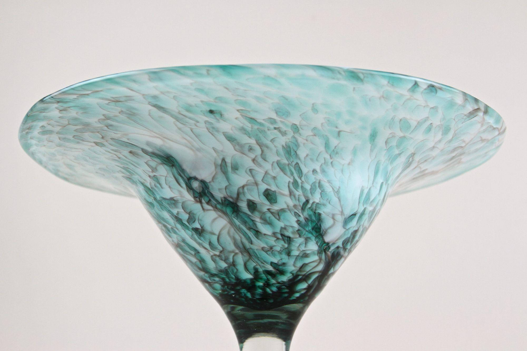 Ciotola/centrotavola in vetro del Mid Century Modern, firmata, DE 1970 ca. in vendita 3