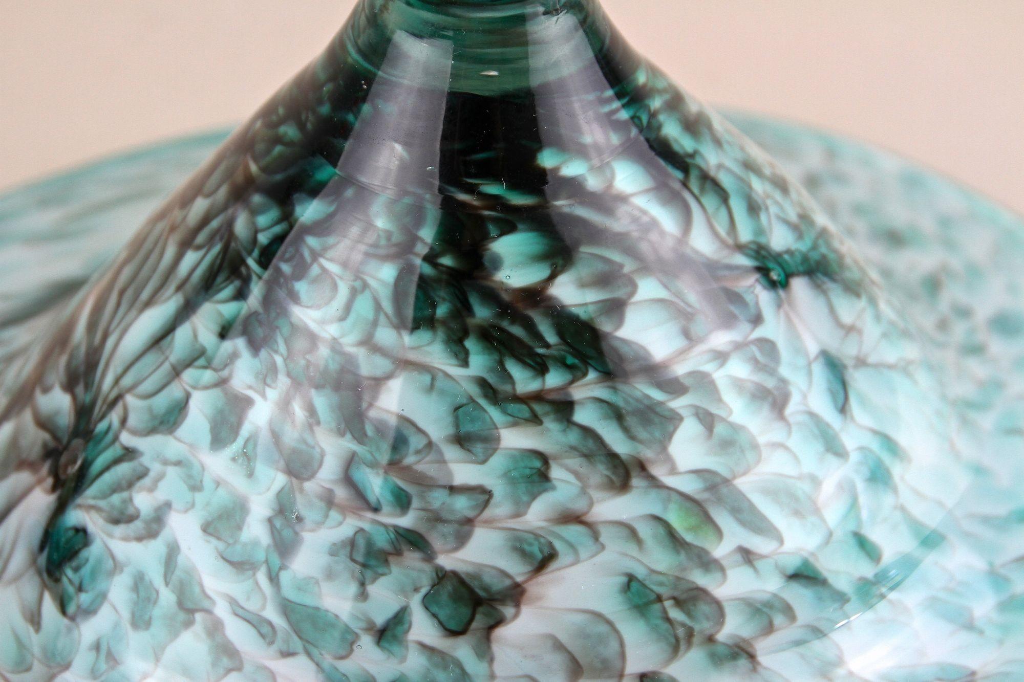 Ciotola/centrotavola in vetro del Mid Century Modern, firmata, DE 1970 ca. in vendita 12