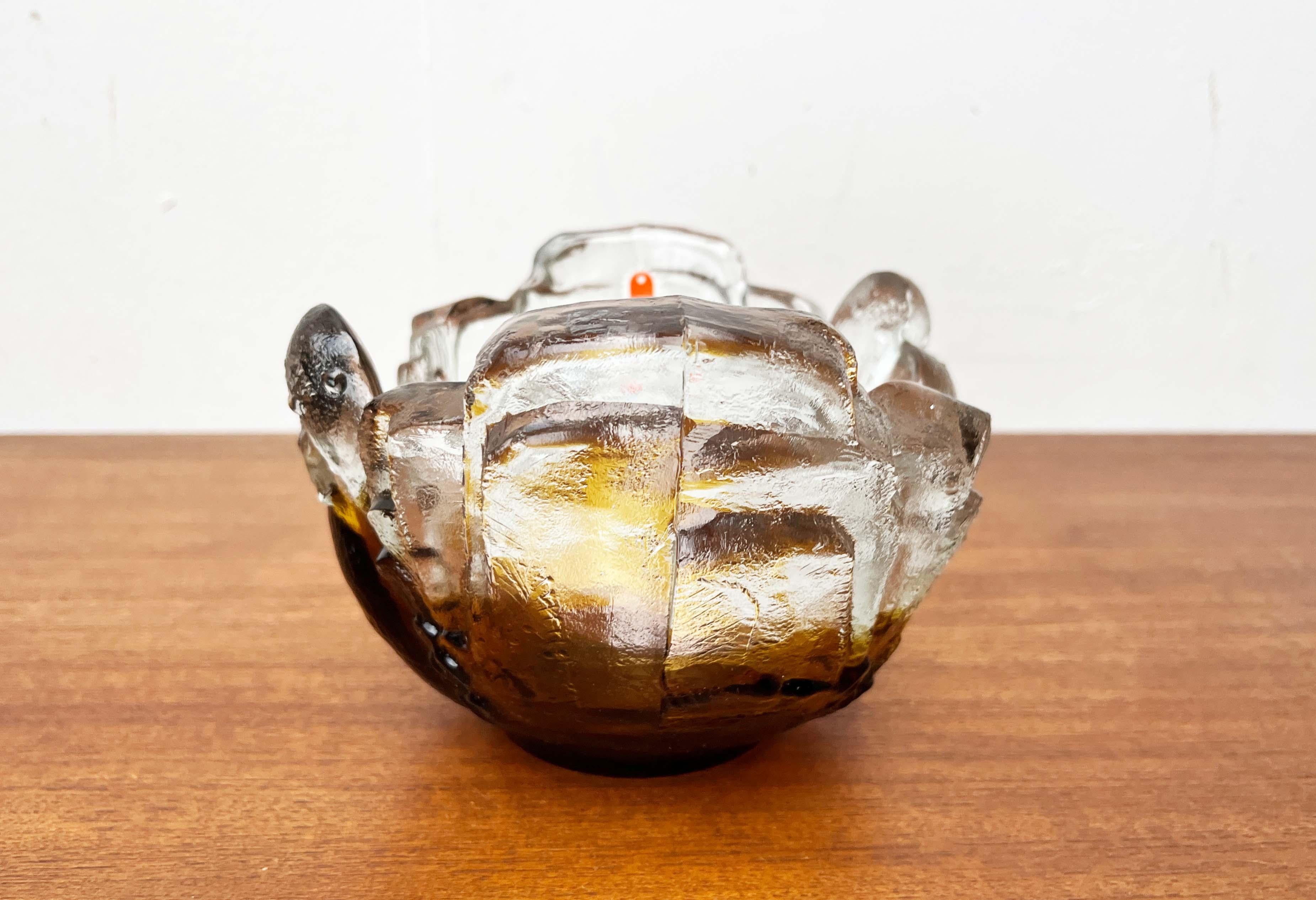 Moderne Glasschale mit Taubenmotiv Pertti Santalahti Kumela 1960er Jahre im Angebot 5