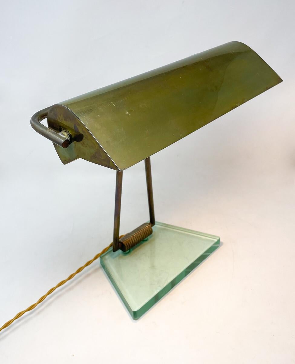 Mid-Century Modern Glass & Brass Table Lamp attributed to Pietro Chiesa, 1950s In Good Condition For Sale In Brussels, BE