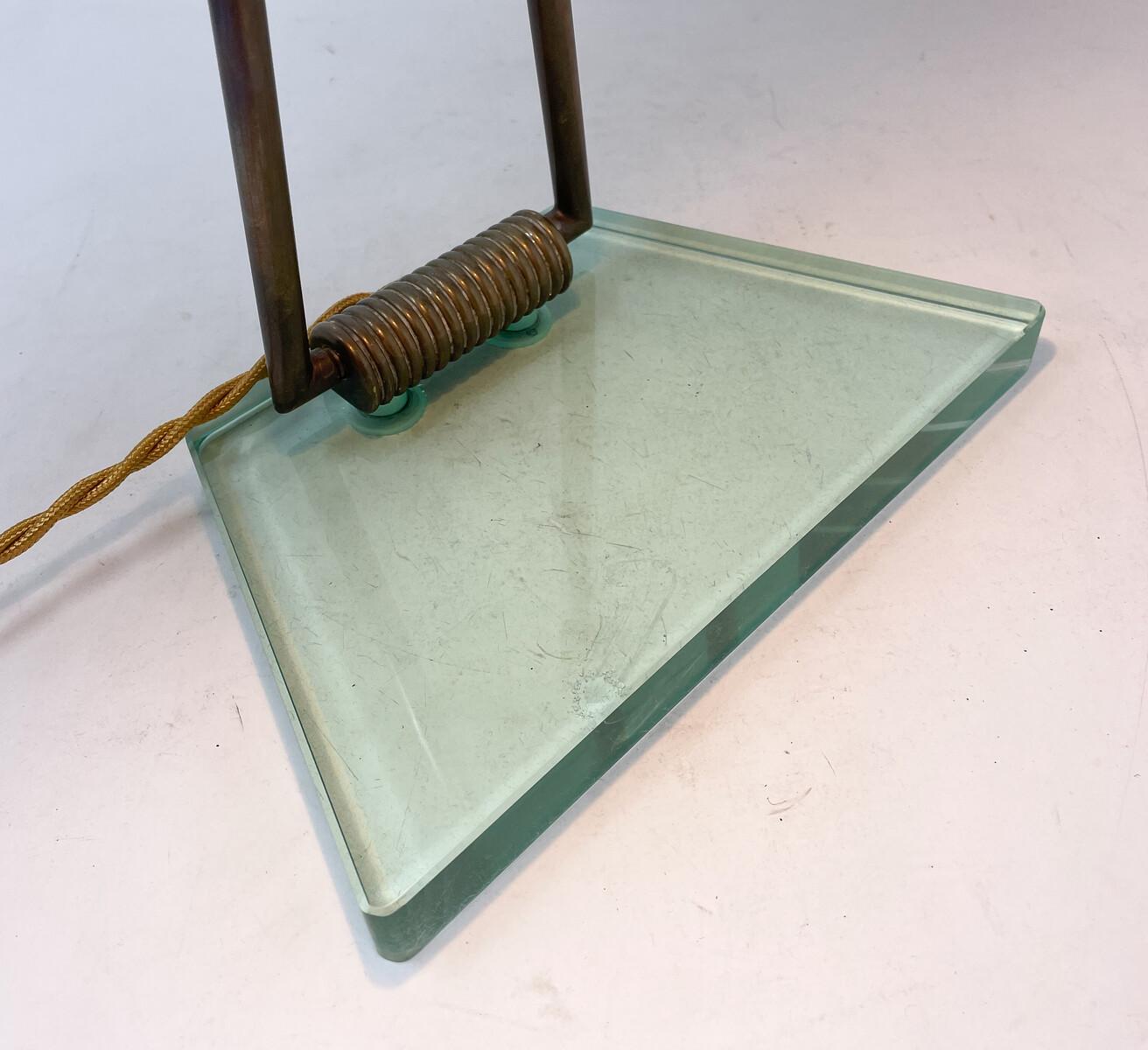 Milieu du XXe siècle Lampe de table en verre et laiton The Moderns, attribuée à Pietro Chiesa, années 1950 en vente