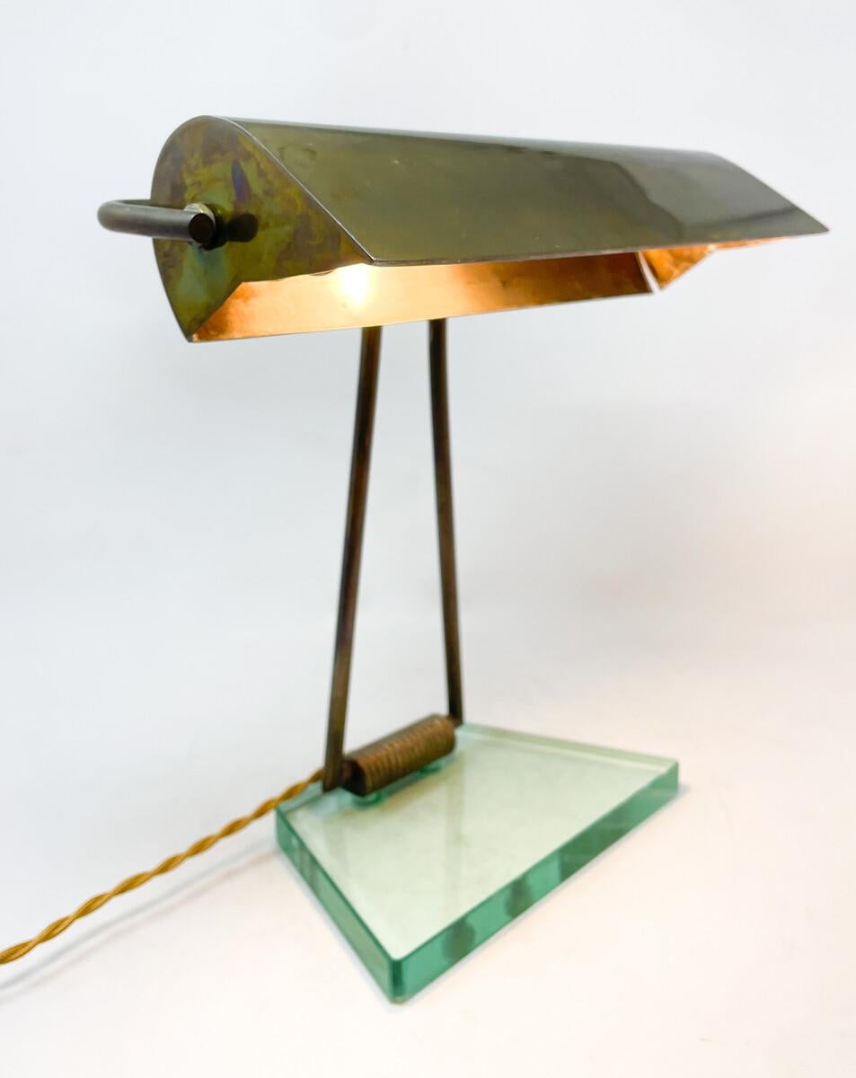 Mid-Century Modern Glass & Brass Table Lamp attributed to Pietro Chiesa, 1950s For Sale 3