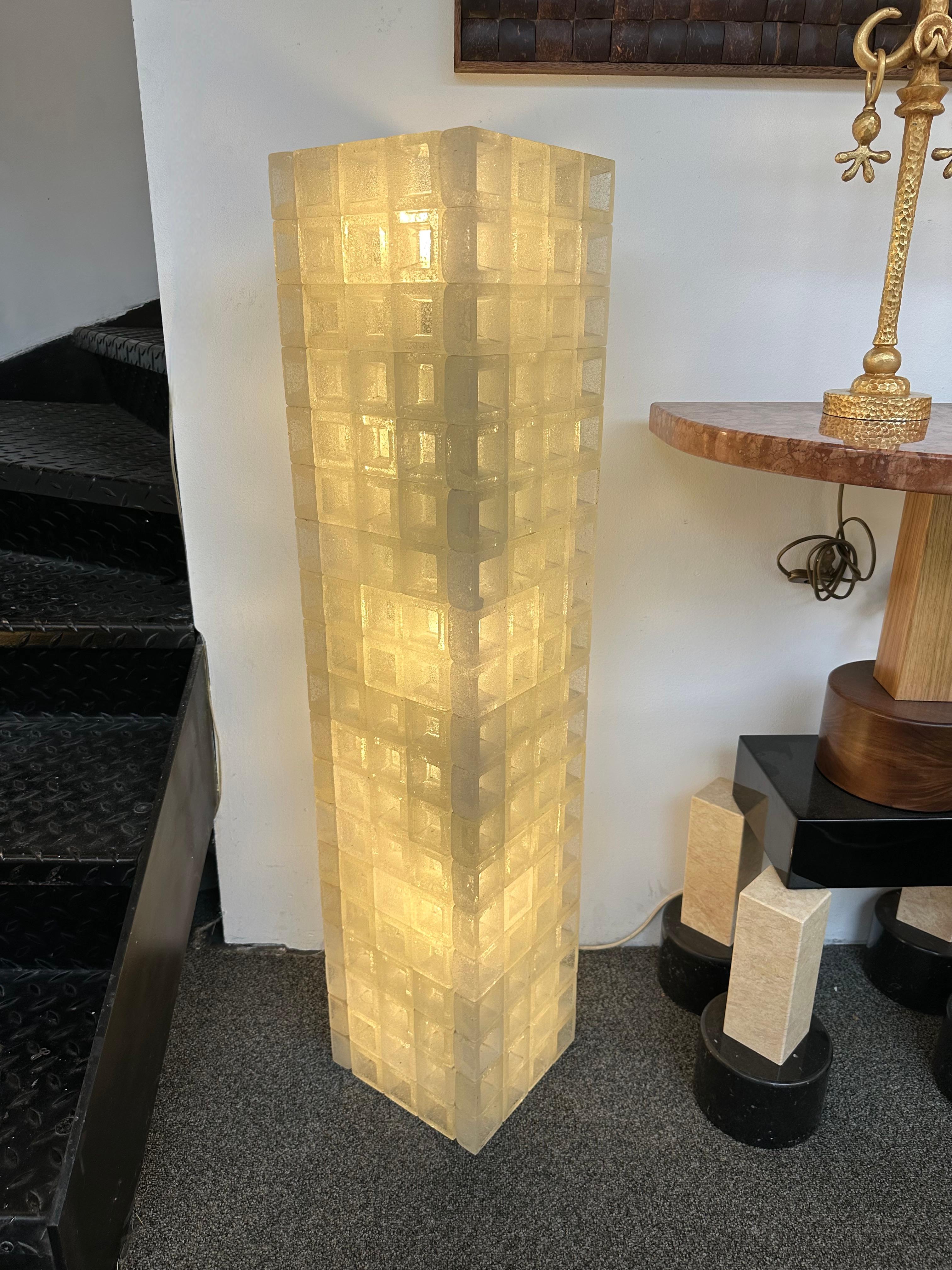Mid-Century Modern Glass Cube Tower Floor Lamp by Poliarte, Italy, 1970s For Sale 3