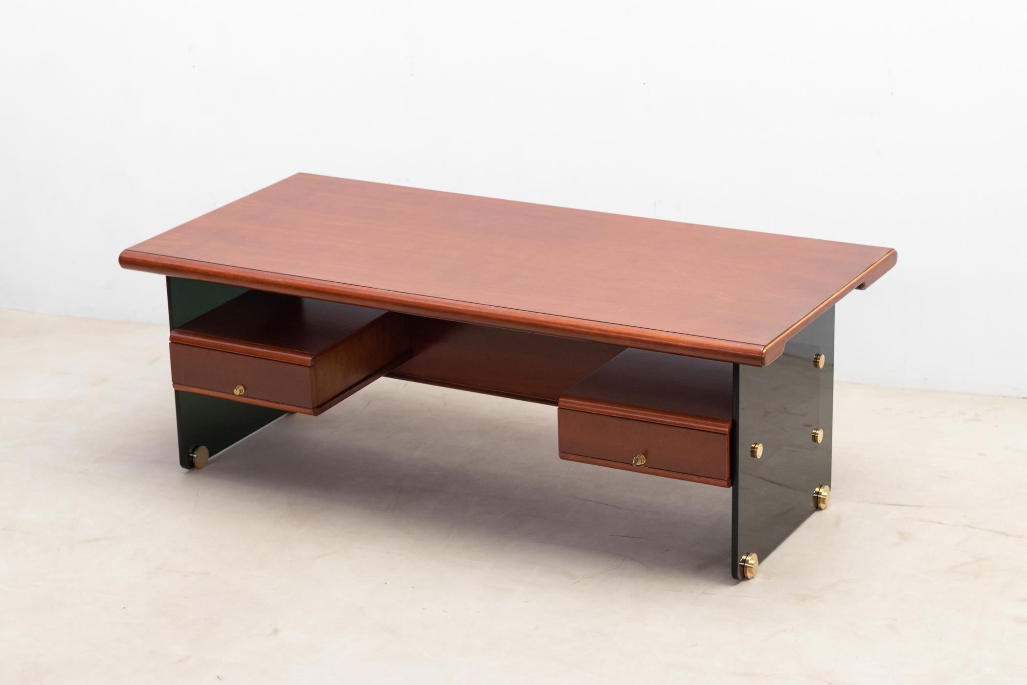 Mid-20th Century Mid-Century Modern glass desk by Tosi, Italy 1960' For Sale