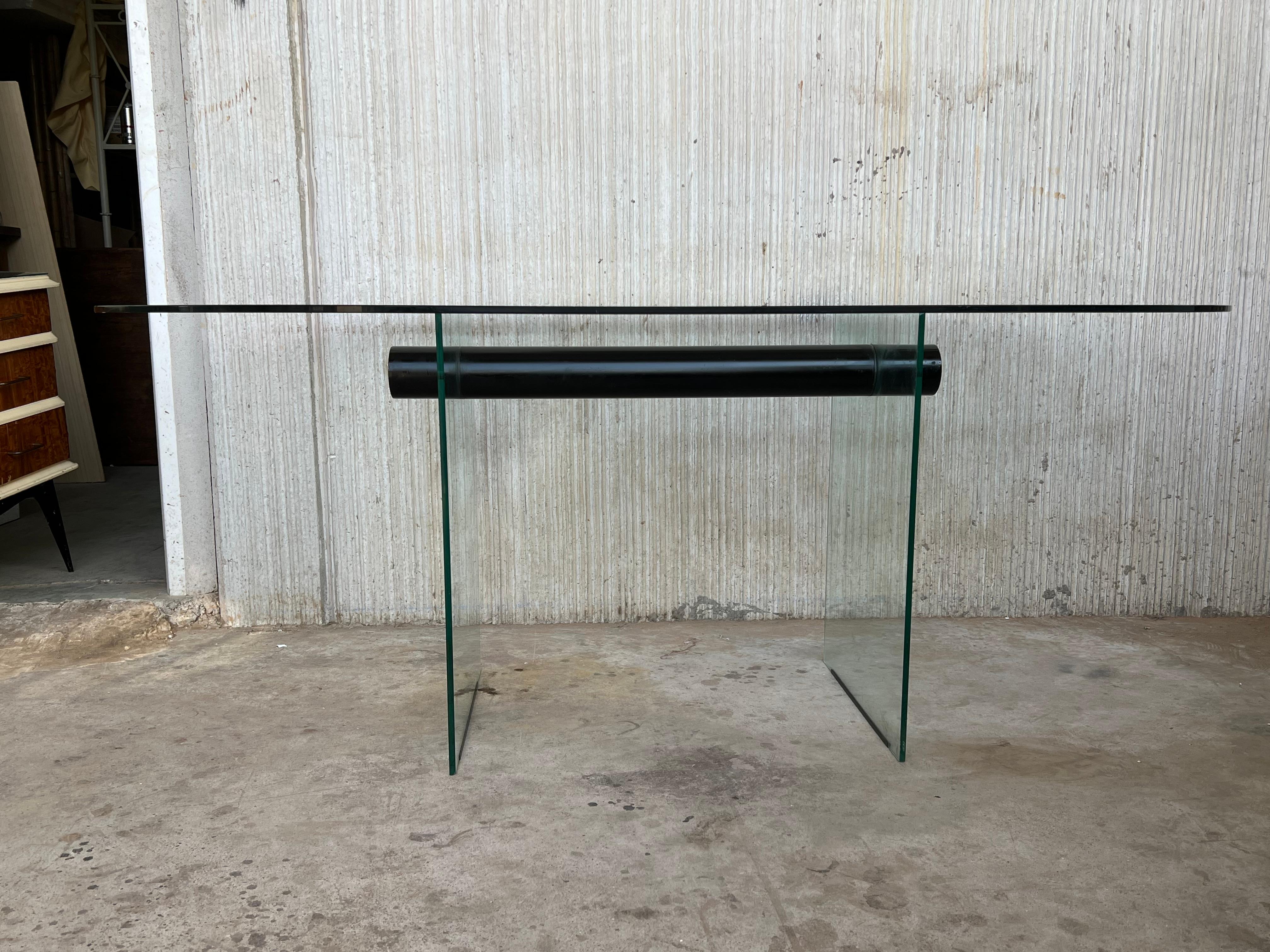 Italian Mid-Century Modern Glass Dining Room Table with Glass Legs in the Pace Style For Sale