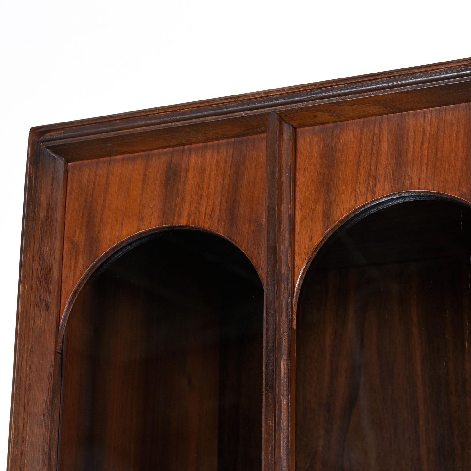 arched hutch