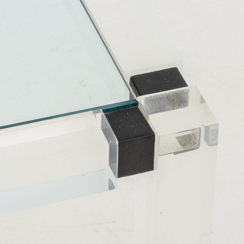 Mid-Century Modern Glass & Lucite Coffee Table In Good Condition For Sale In Astoria, NY