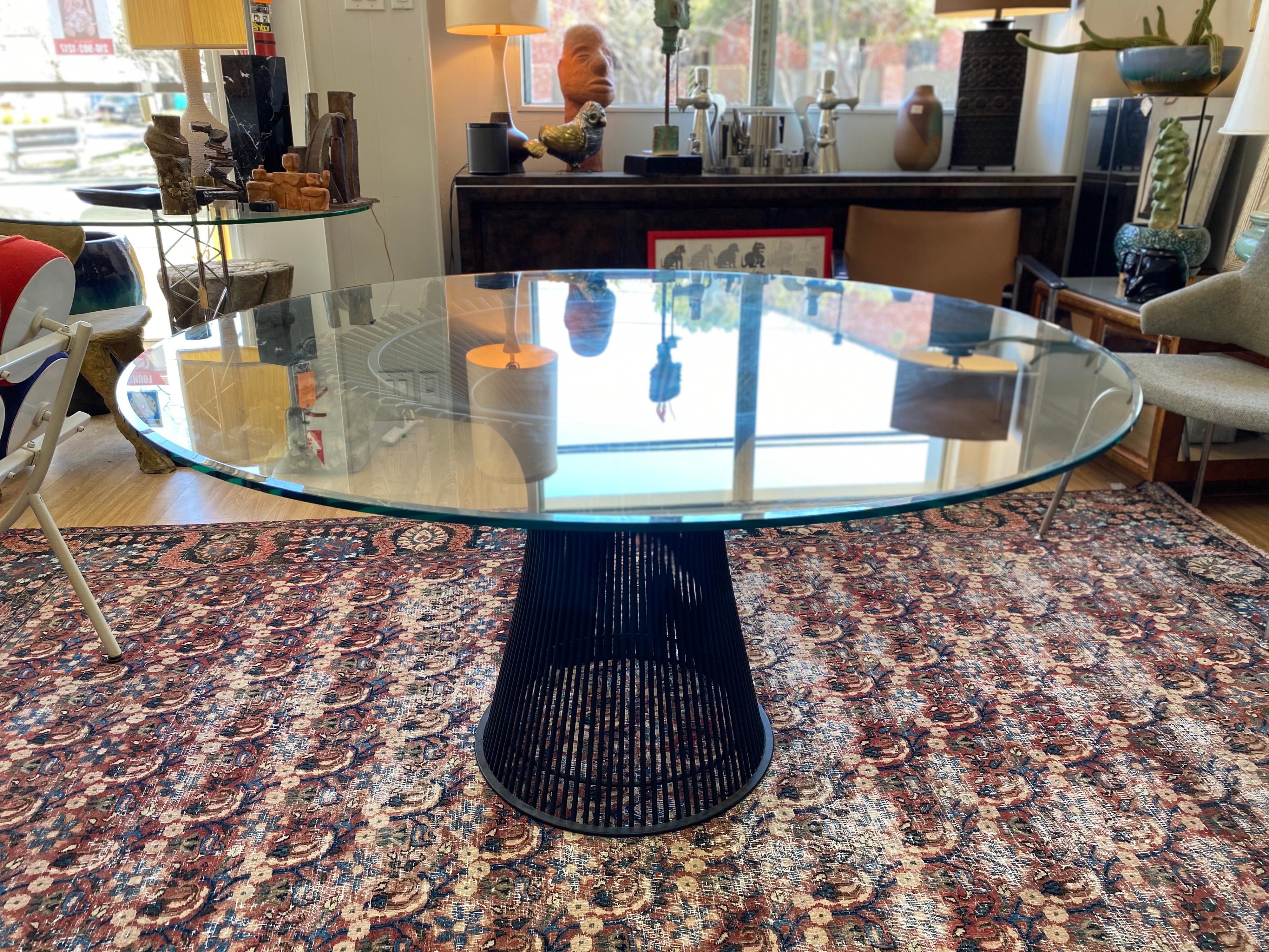 Beautiful Mid-Century Modern glass top, bronze Platner dining table for Knoll, circa late 1980s. Features a 53