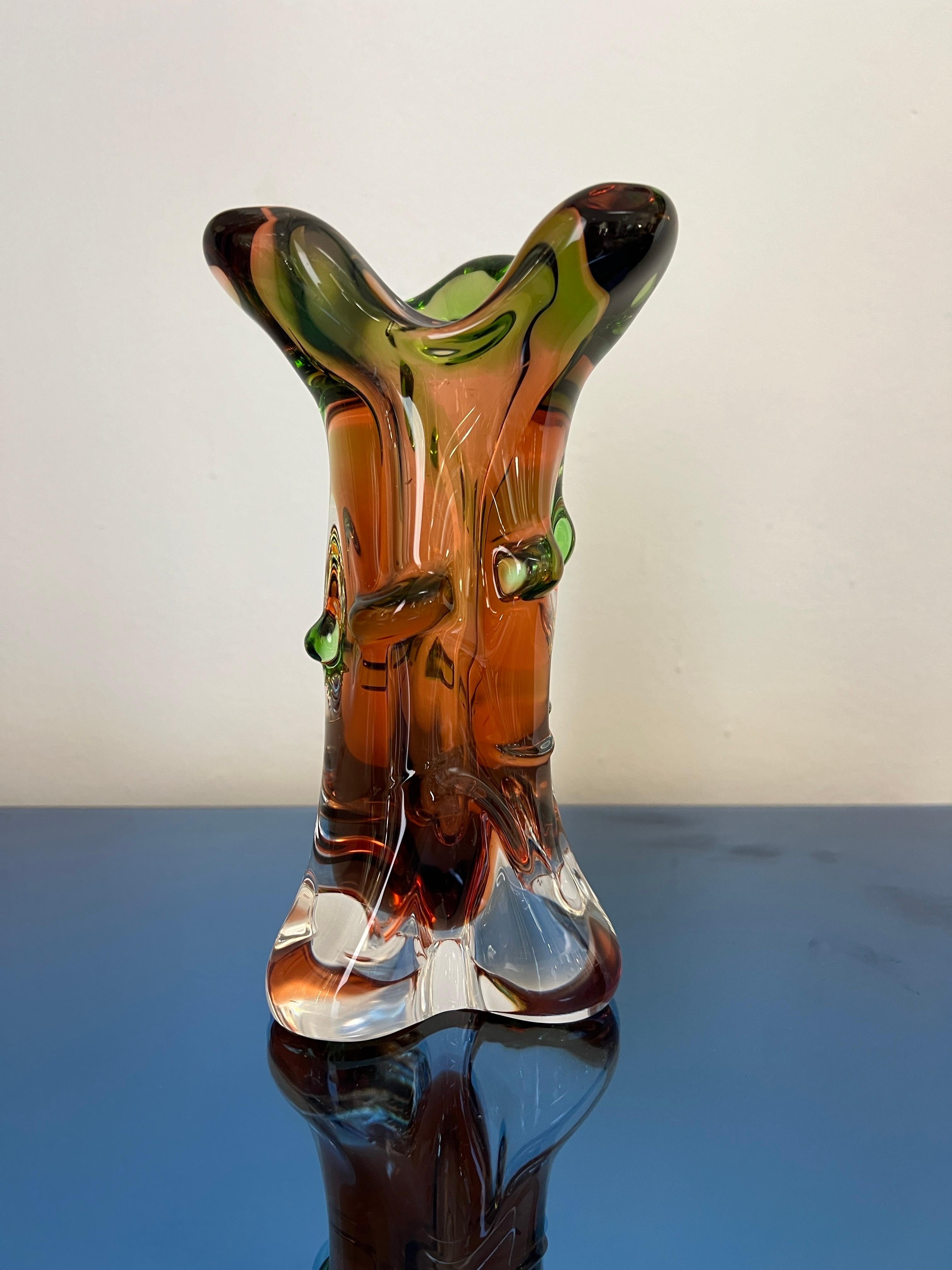 Ceco Vaso in vetro di metà secolo moderno di František Zemek per Glass Factory Mstisov in vendita