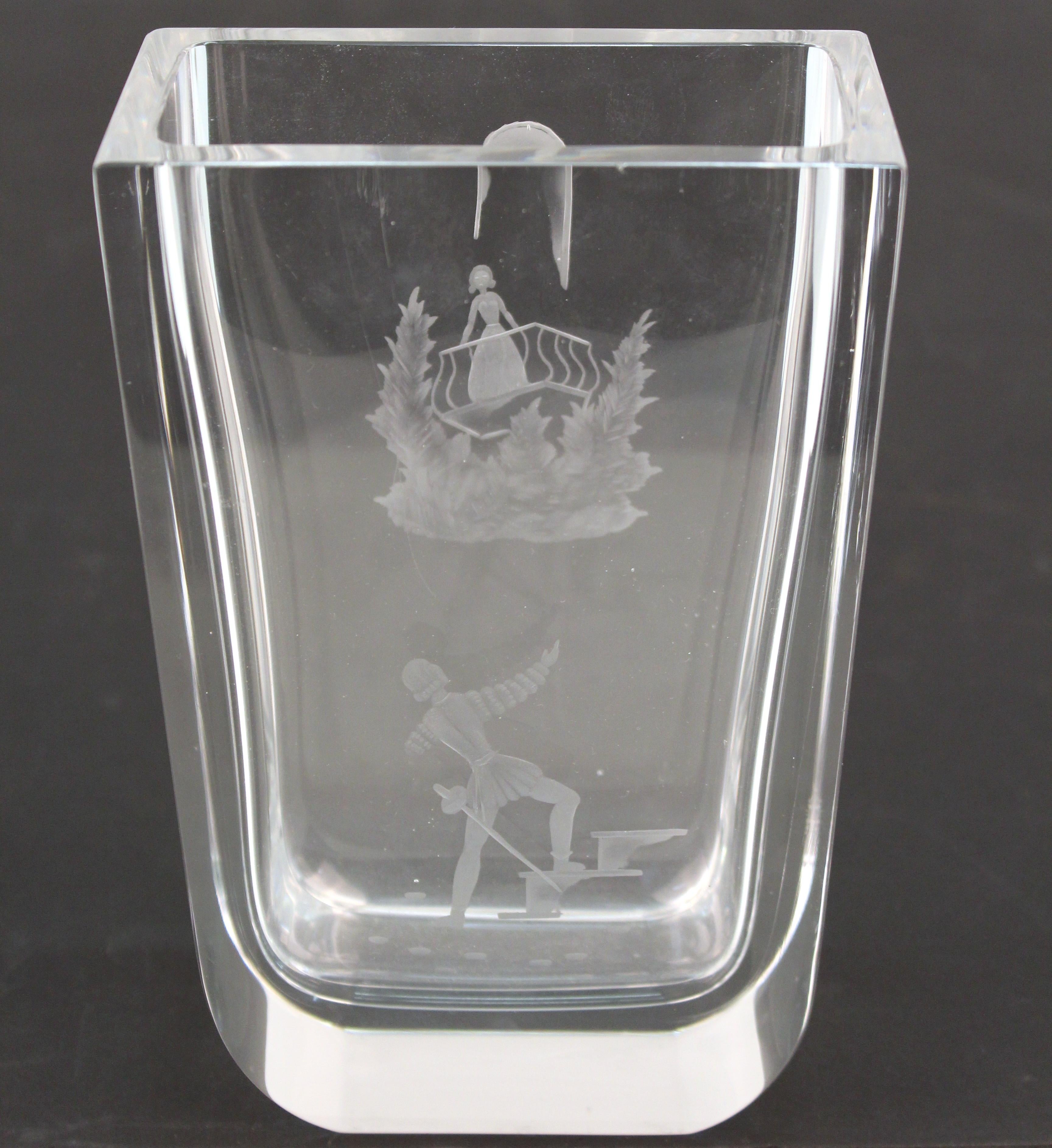 Mid-Century Modern heavy glass vase with an etched vignette depicting the balcony scene from Romeo & Juliet, one character being etched on the front, and one on the back of the vase, creating an illusion of depth to the scene. The piece is in great